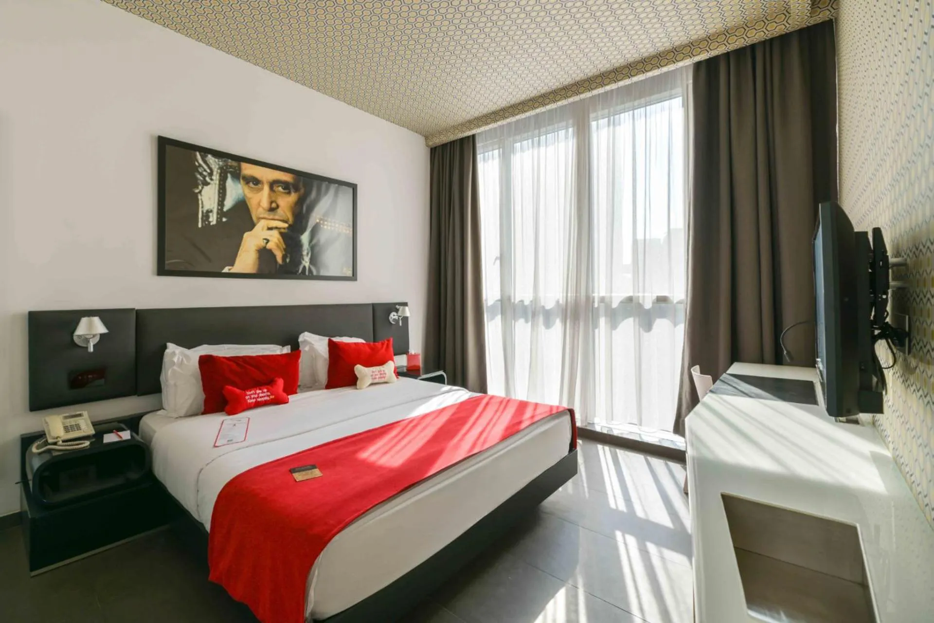 Bedroom, Bed in The Smallville Hotel