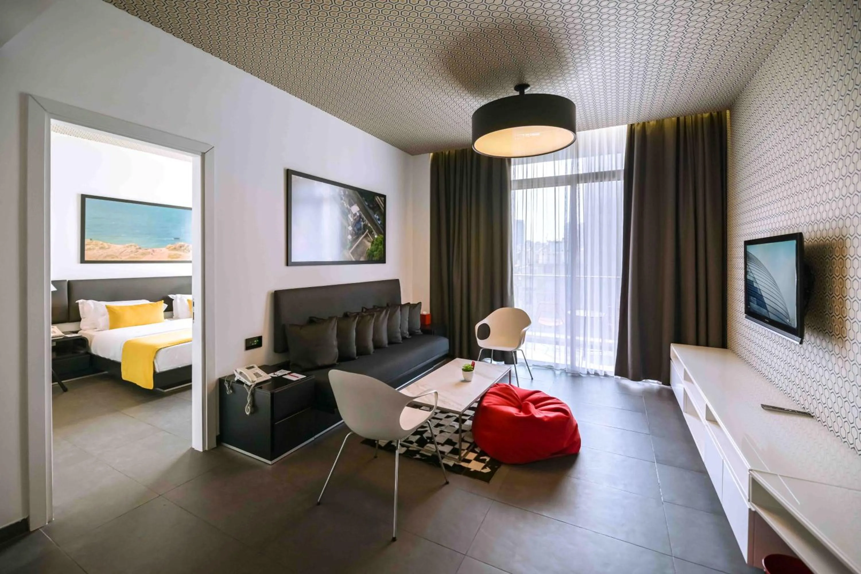 TV and multimedia, Bed in The Smallville Hotel