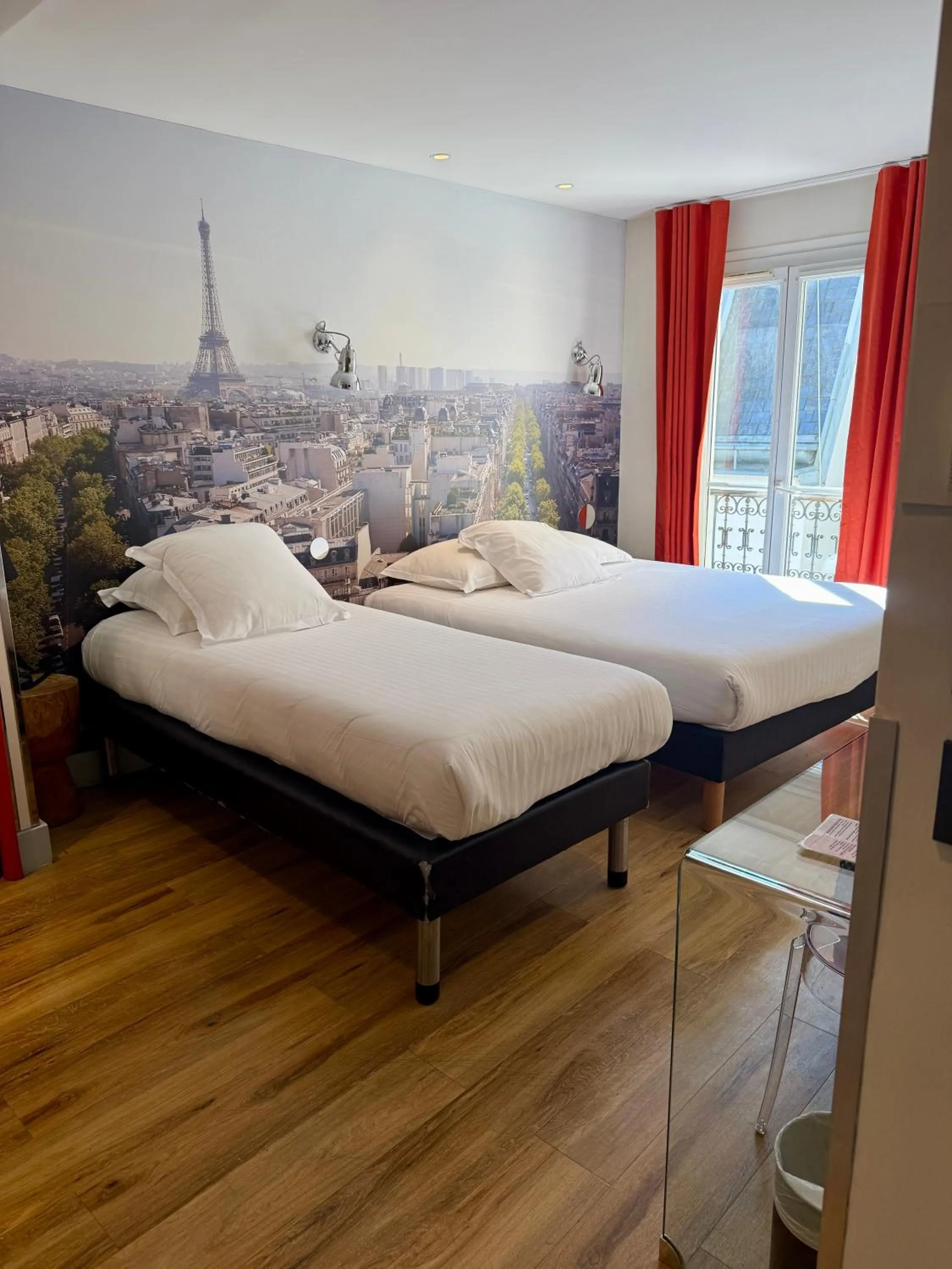 Photo of the whole room, Bed in Stella Etoile