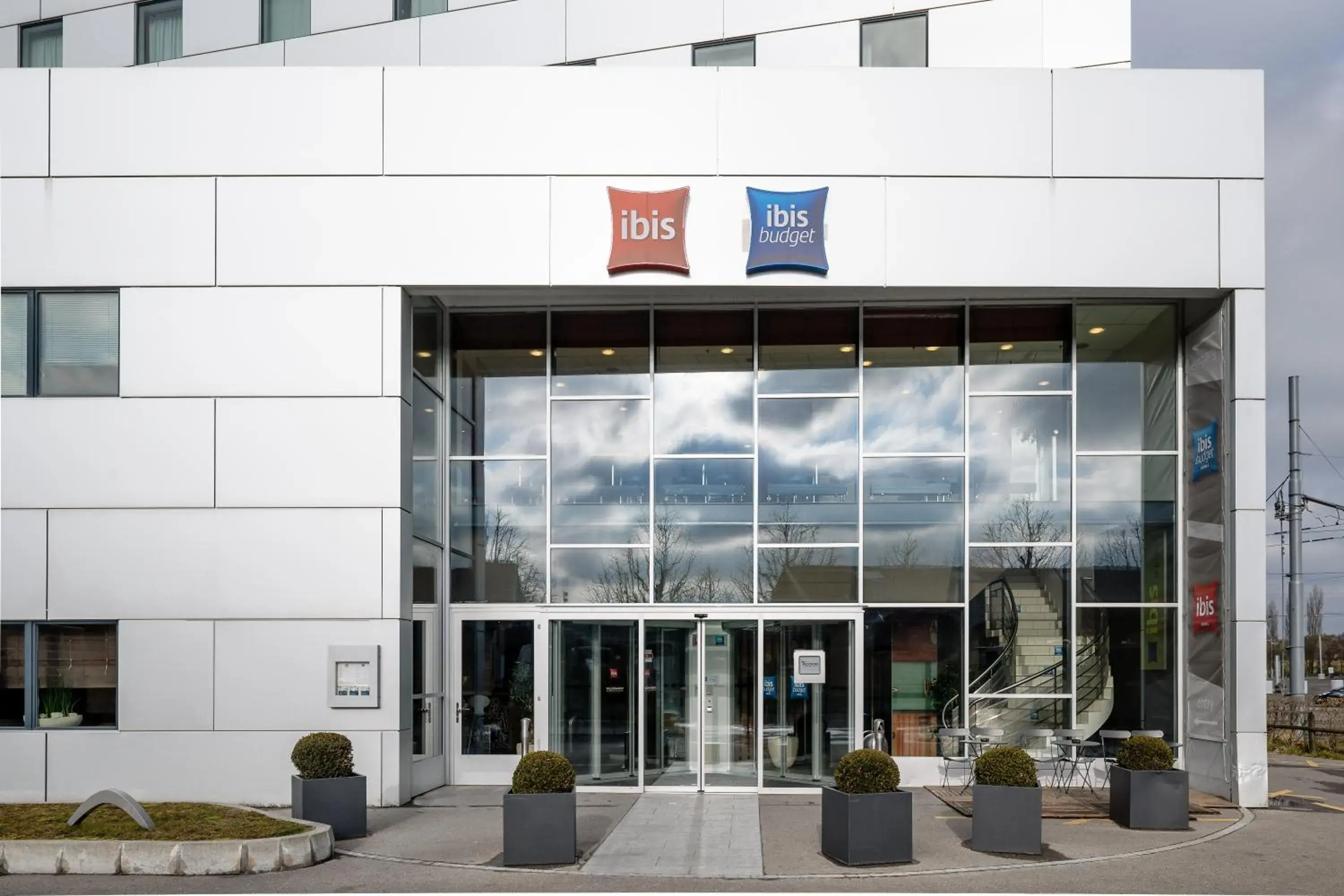 Facade/entrance in ibis budget Bern Expo Facade/entrance in ibis budget Bern Expo