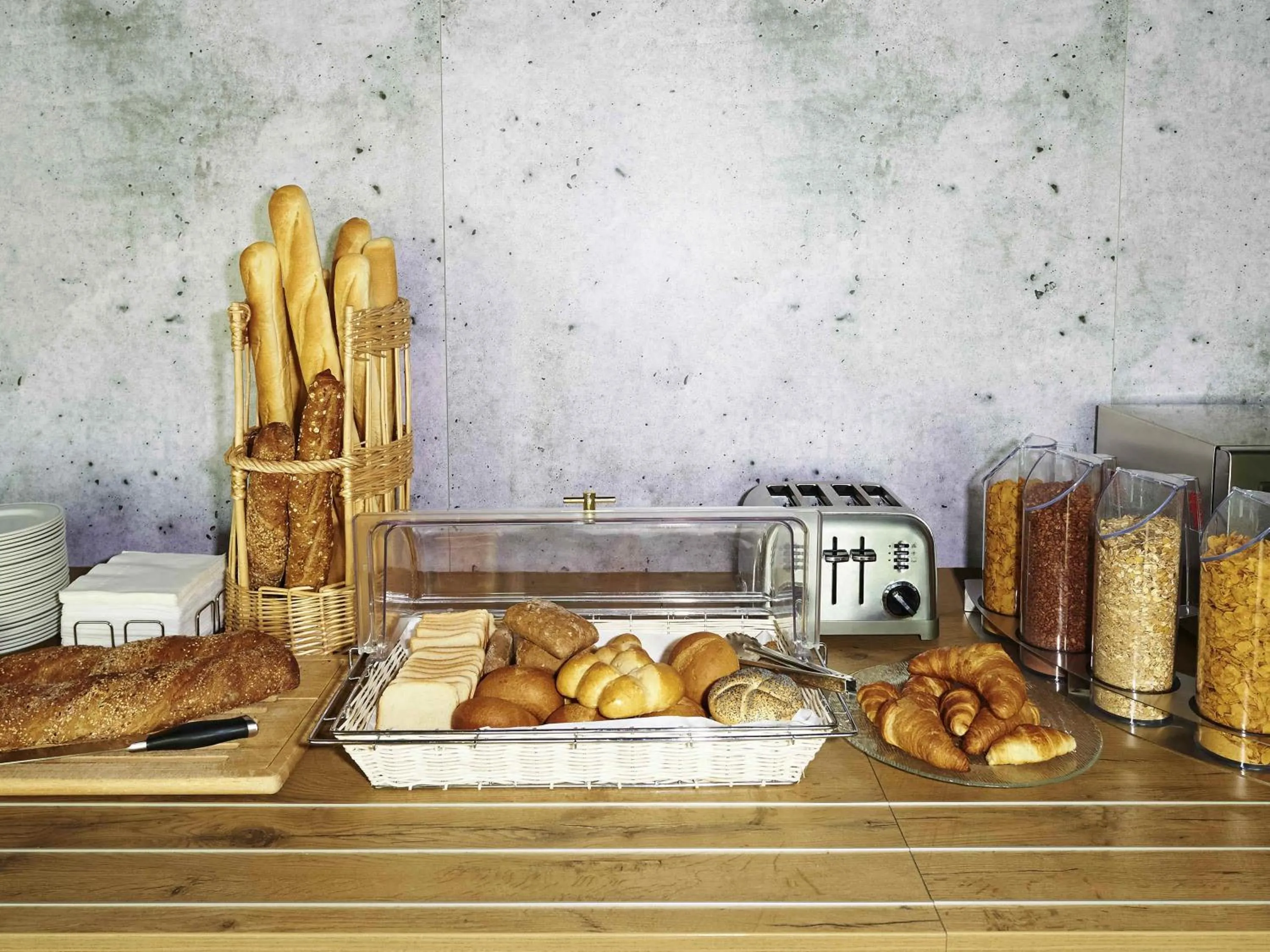 Breakfast in ibis budget Zurich City West