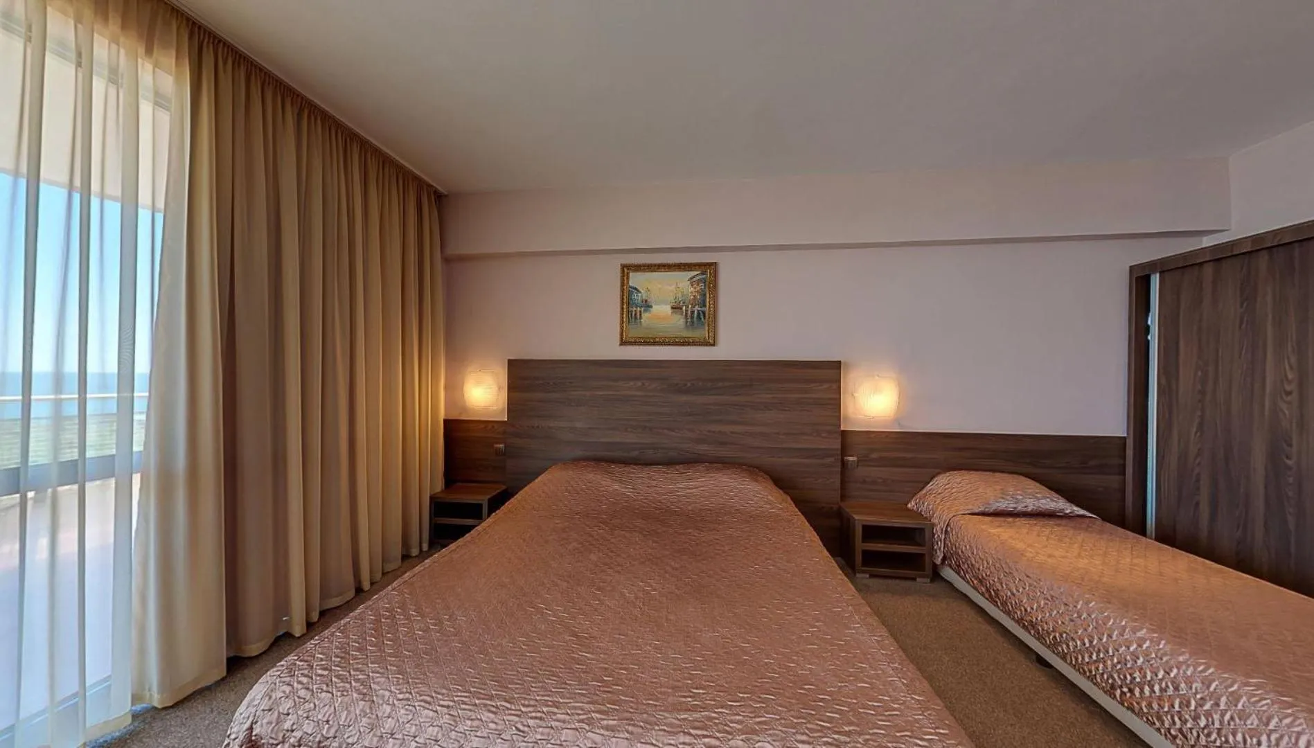 Bed in Elena Hotel and Wellness - All Inclusive