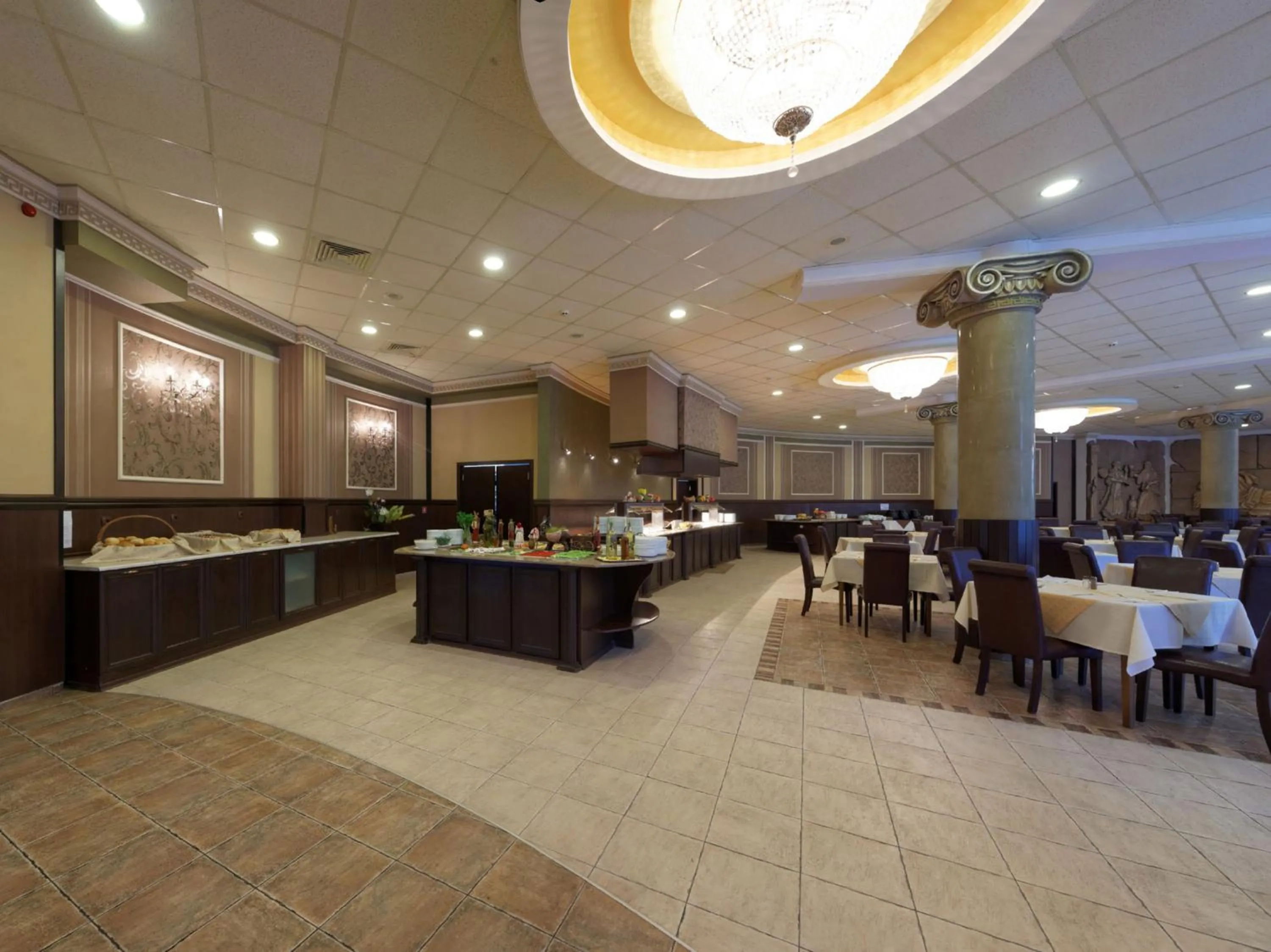 Restaurant/places to eat in Elena Hotel and Wellness - All Inclusive