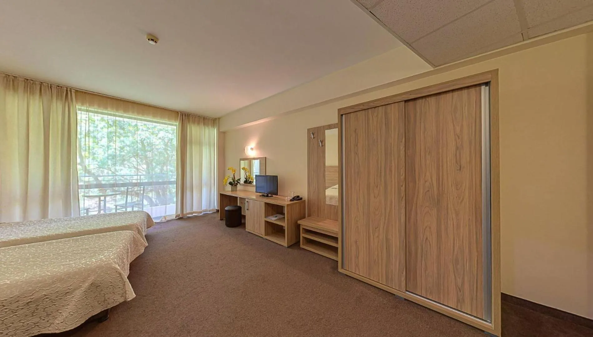 Bed in Elena Hotel and Wellness - All Inclusive