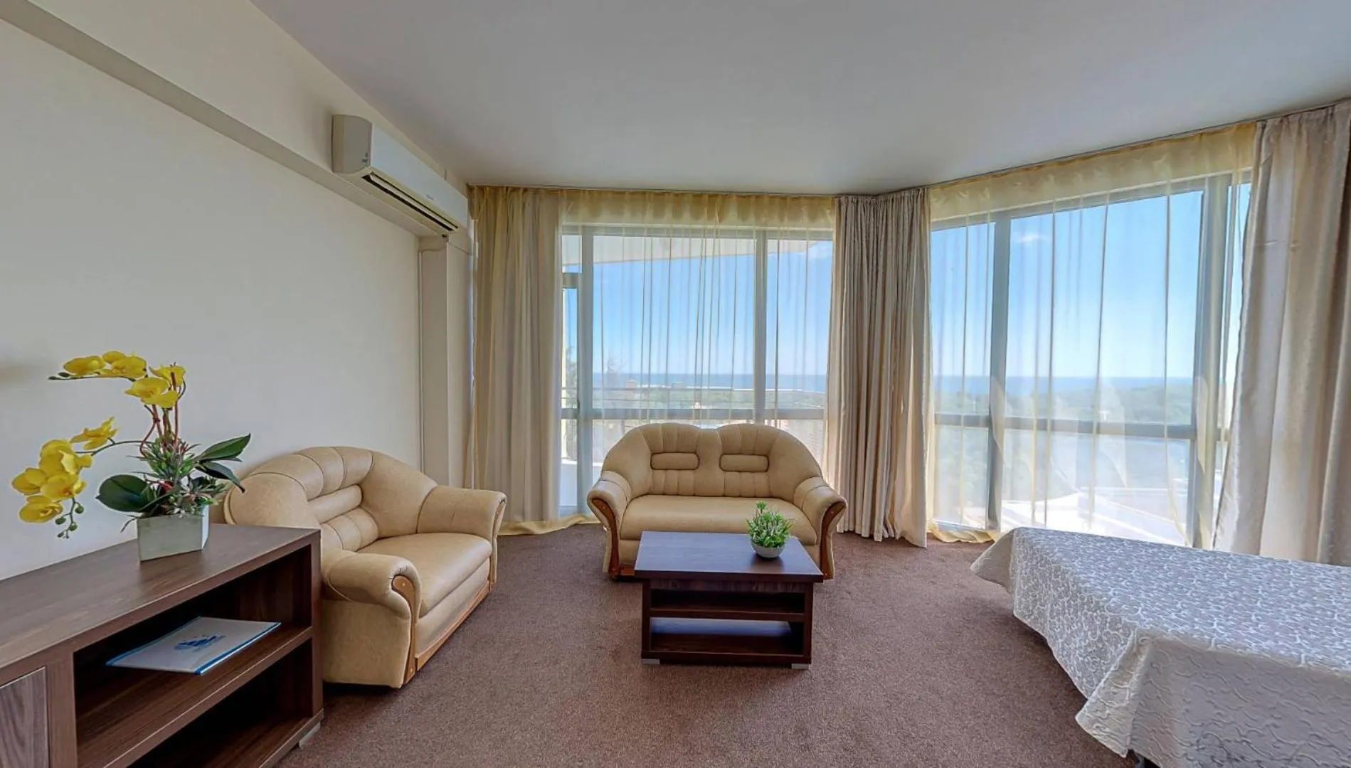 Bed in Elena Hotel and Wellness - All Inclusive