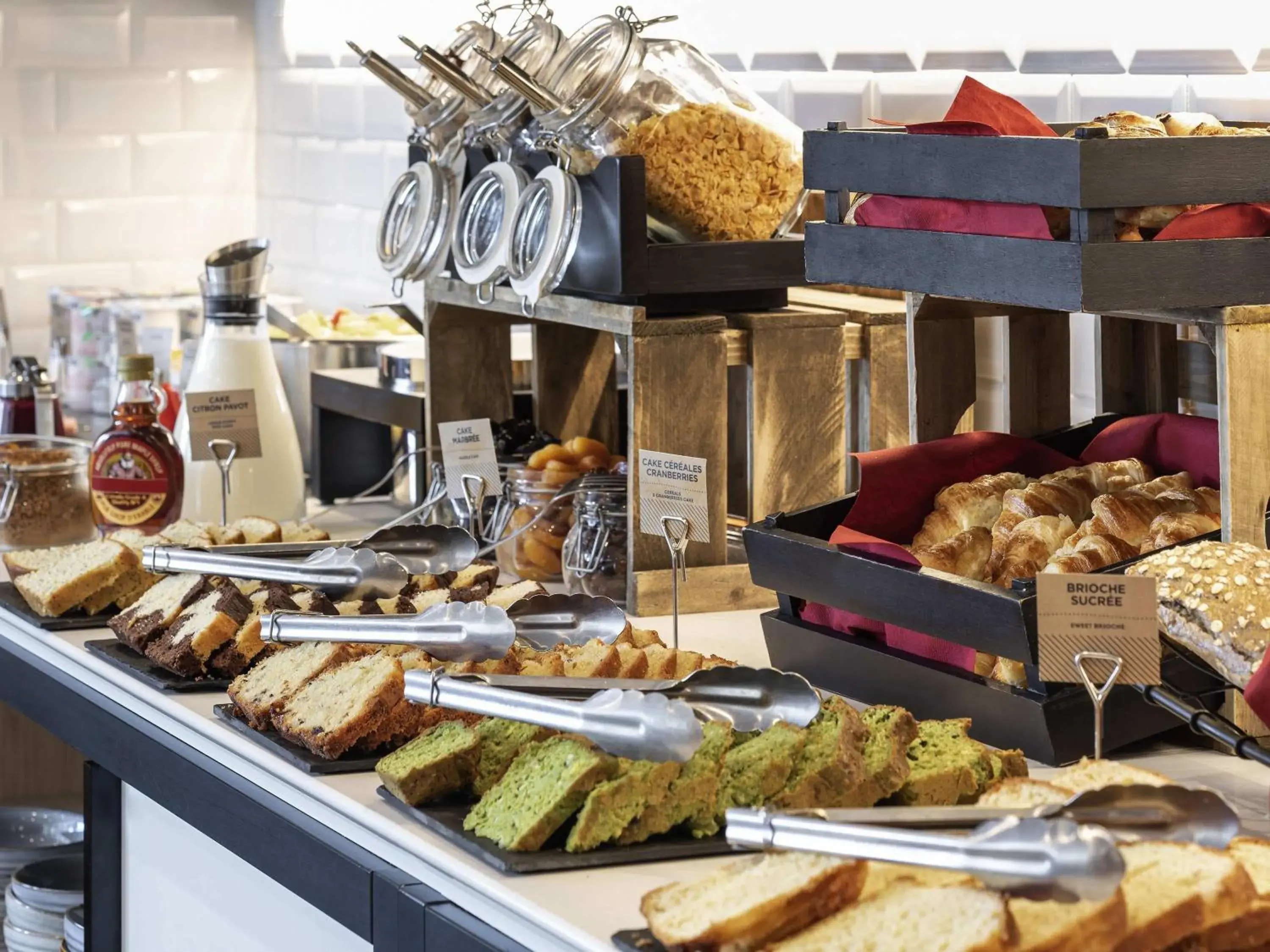 Breakfast in Aparthotel Adagio Paris Montrouge Breakfast in Aparthotel Adagio Paris Montrouge