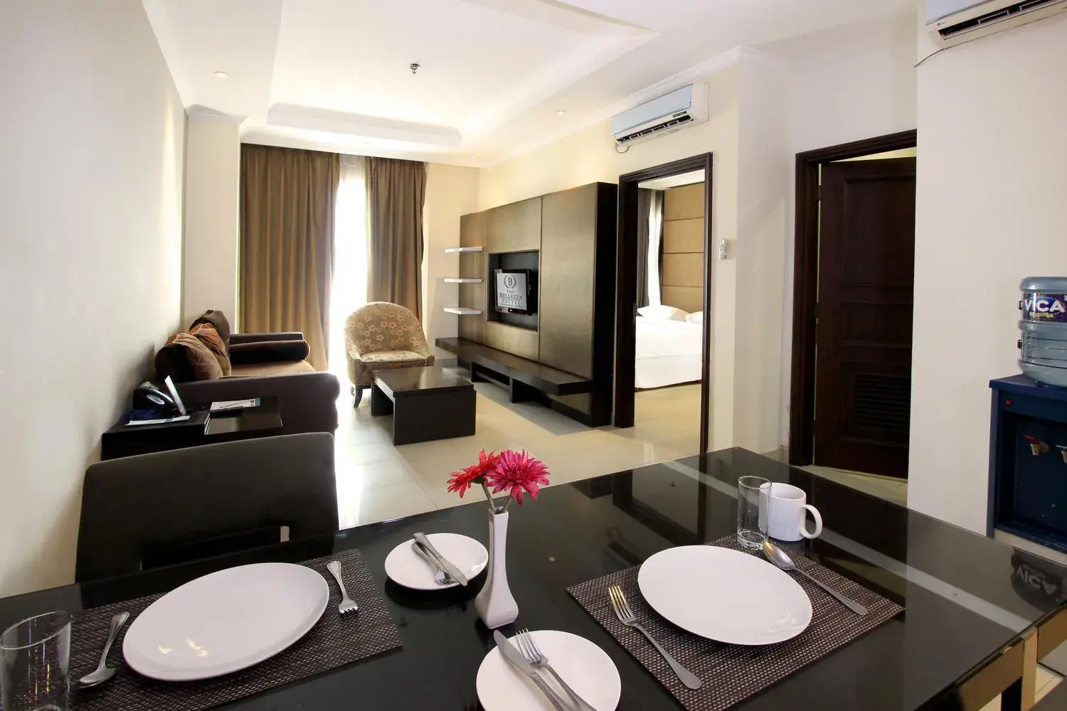 Dining Area in The Bellezza Suites