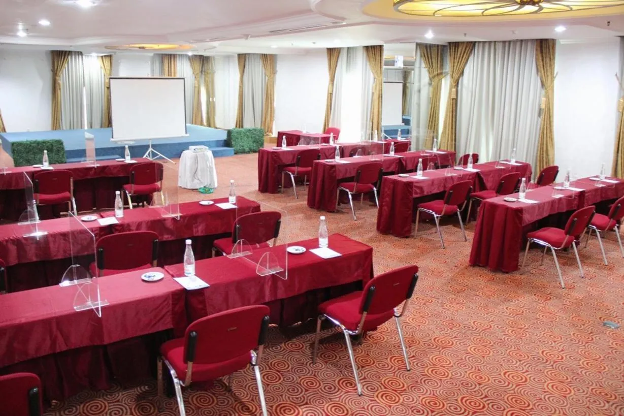 Meeting/conference room in The Bellezza Suites by Nemuru