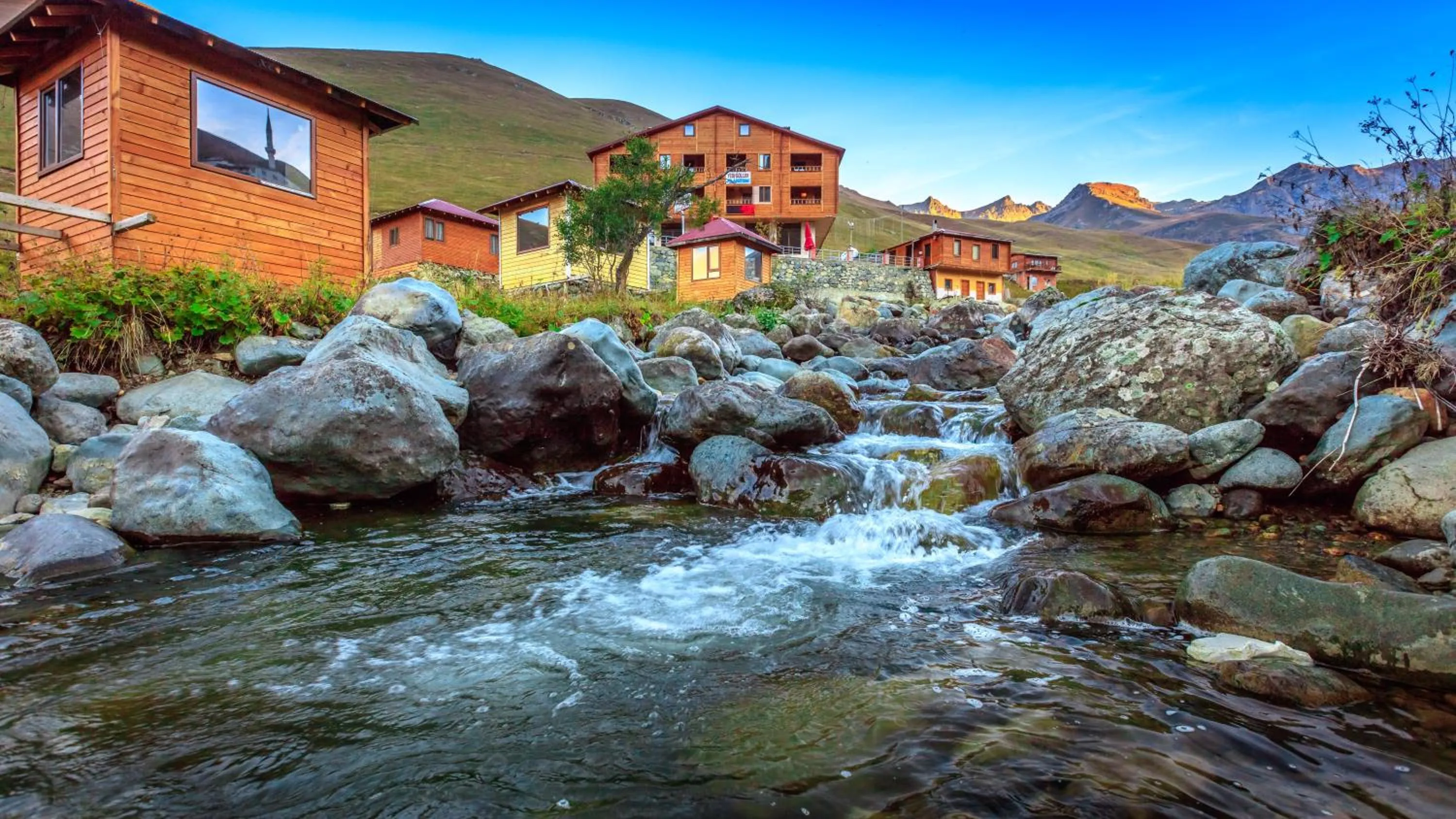 Restaurant/places to eat in Yedigoller Hotel & Restaurant