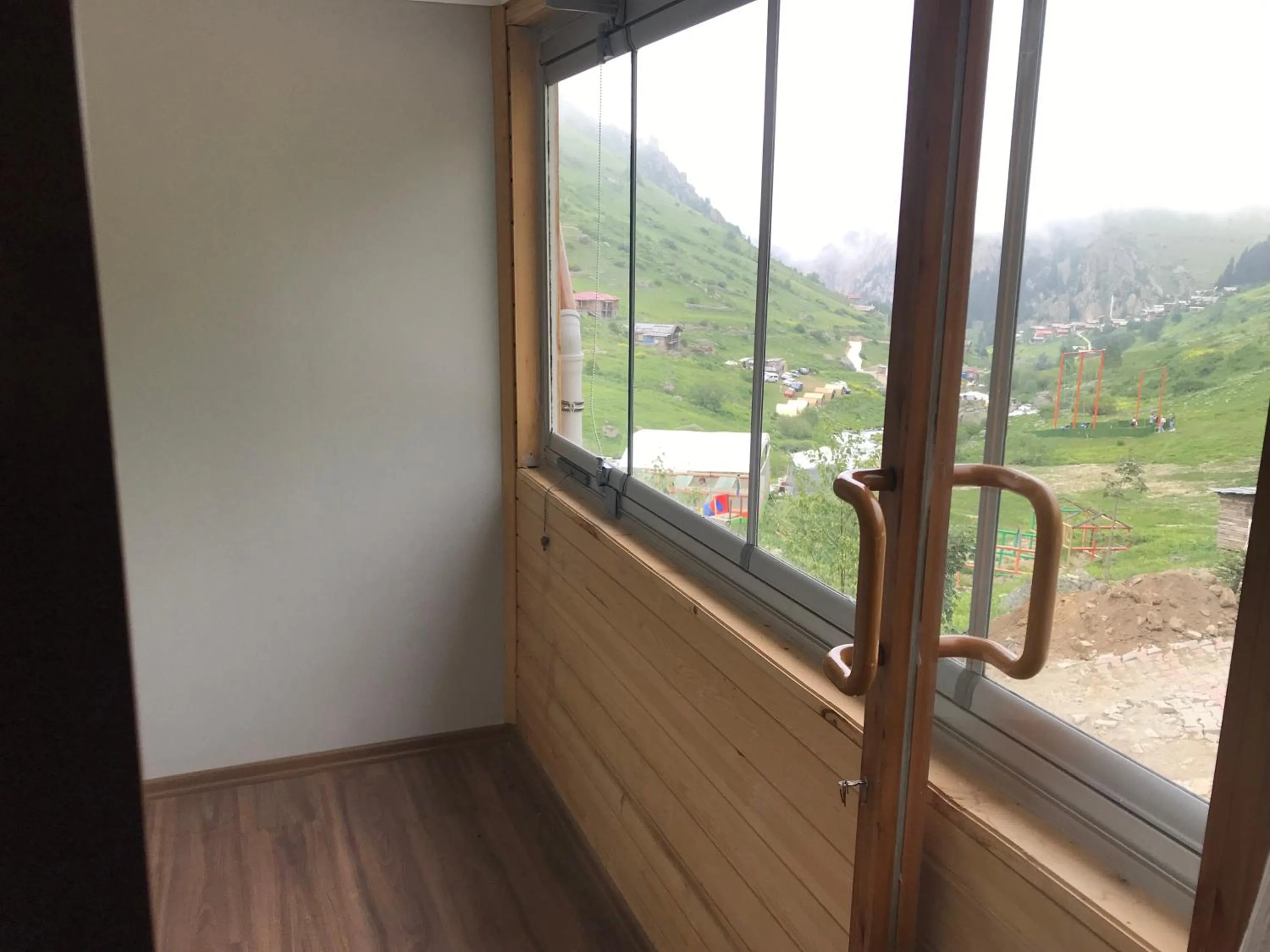 Balcony/Terrace in Yedigoller Hotel & Restaurant