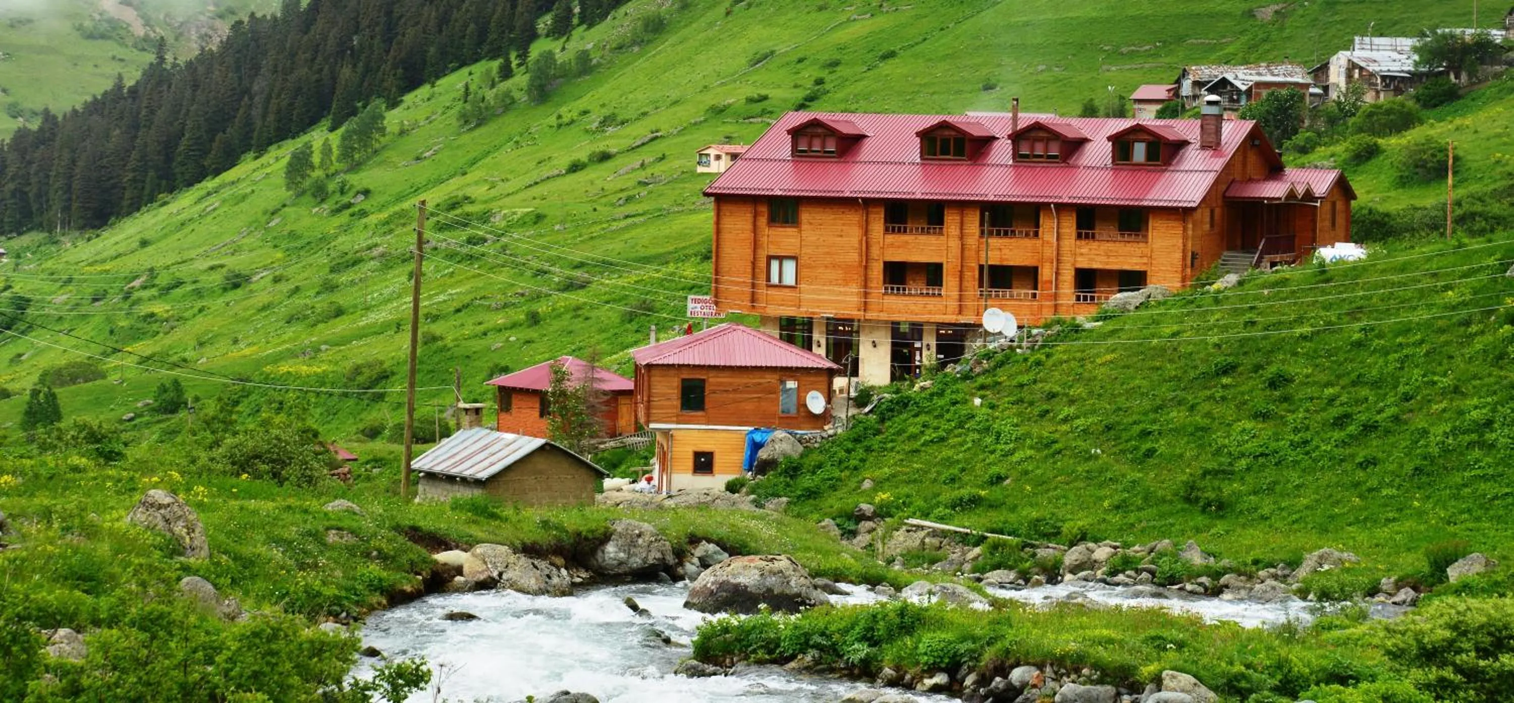 Day in Yedigoller Hotel & Restaurant