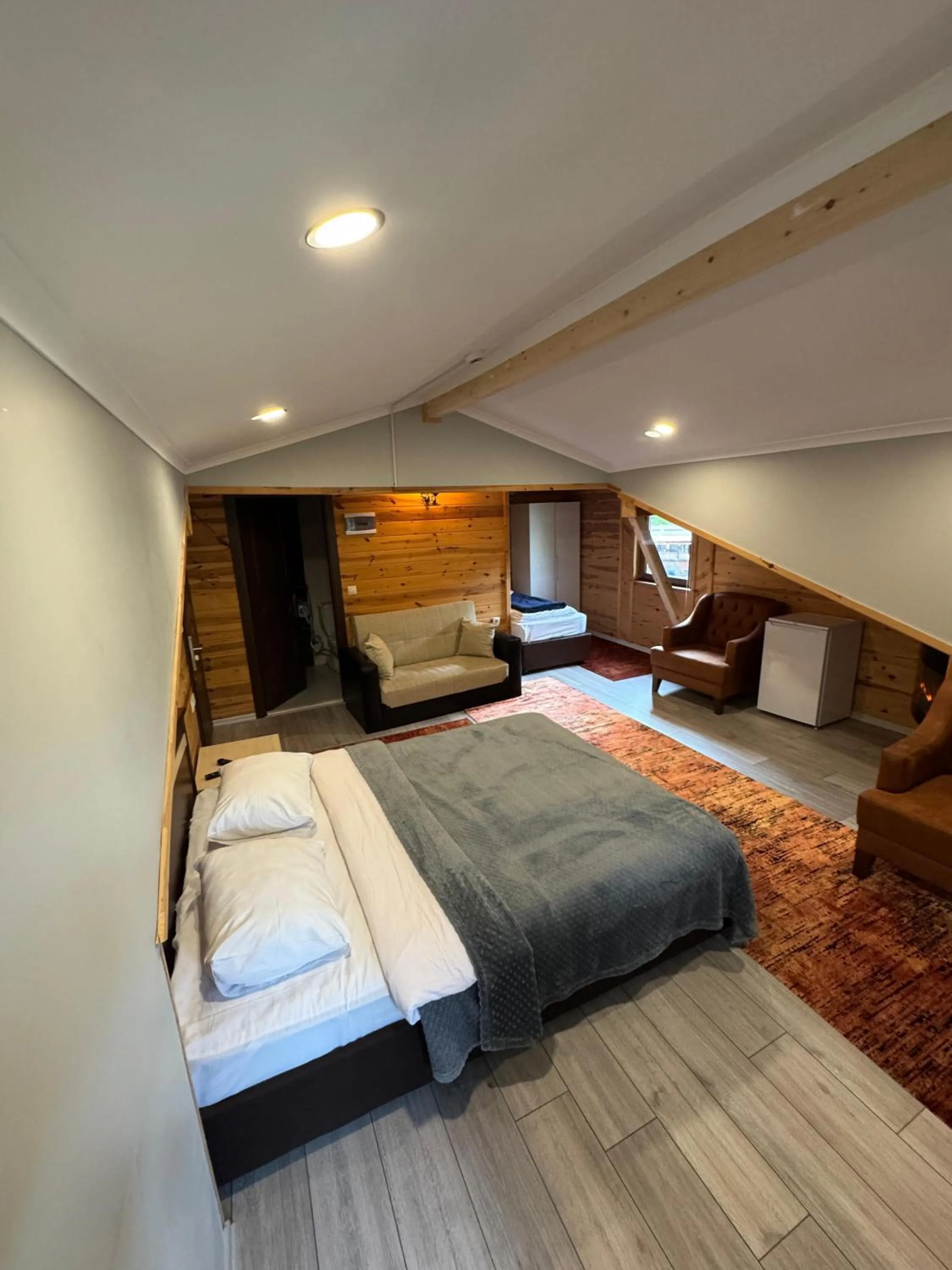 Bed in Yedigoller Hotel & Restaurant