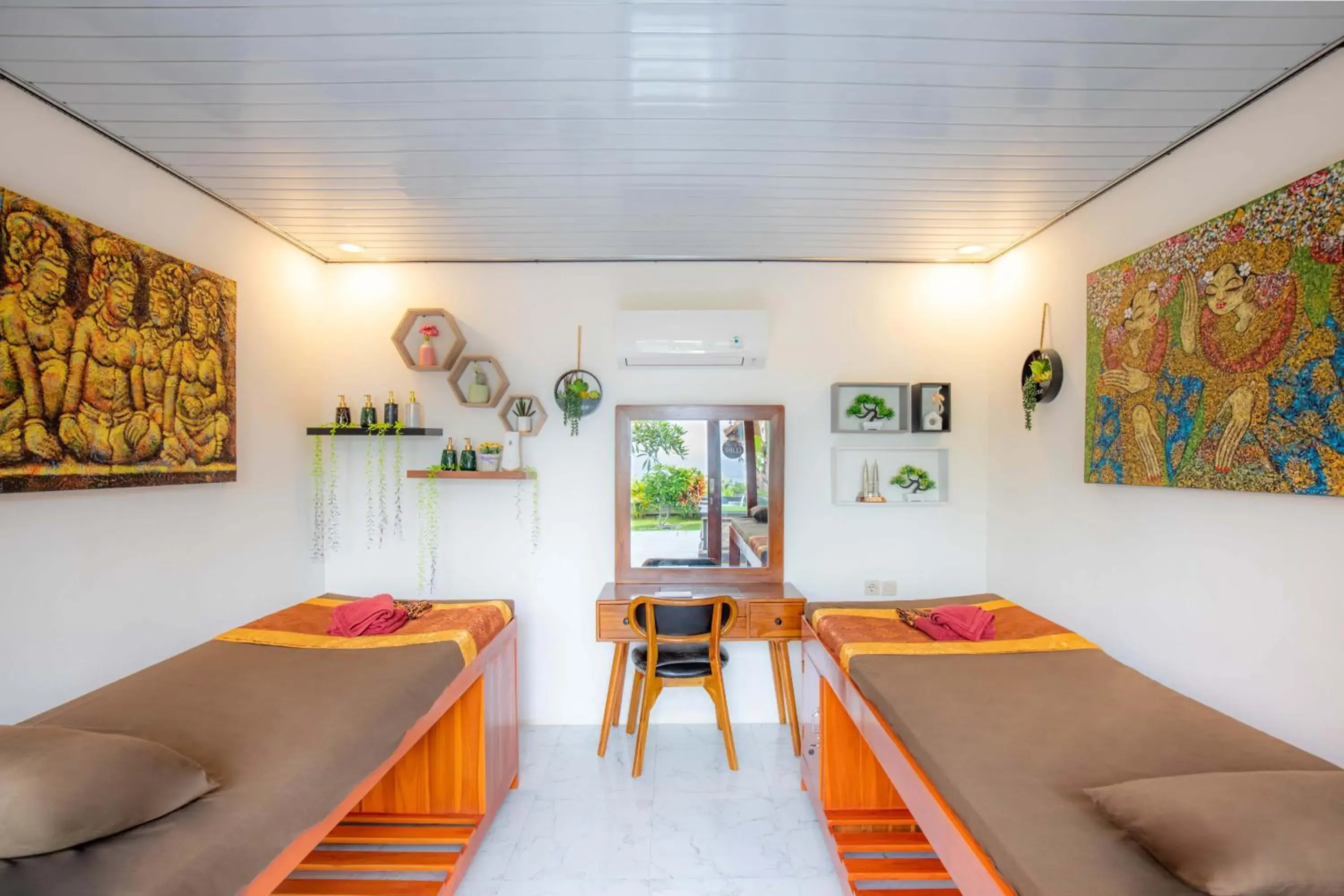 Spa and wellness centre/facilities in Reynten Hill Spa and wellness centre/facilities in Reynten Hill