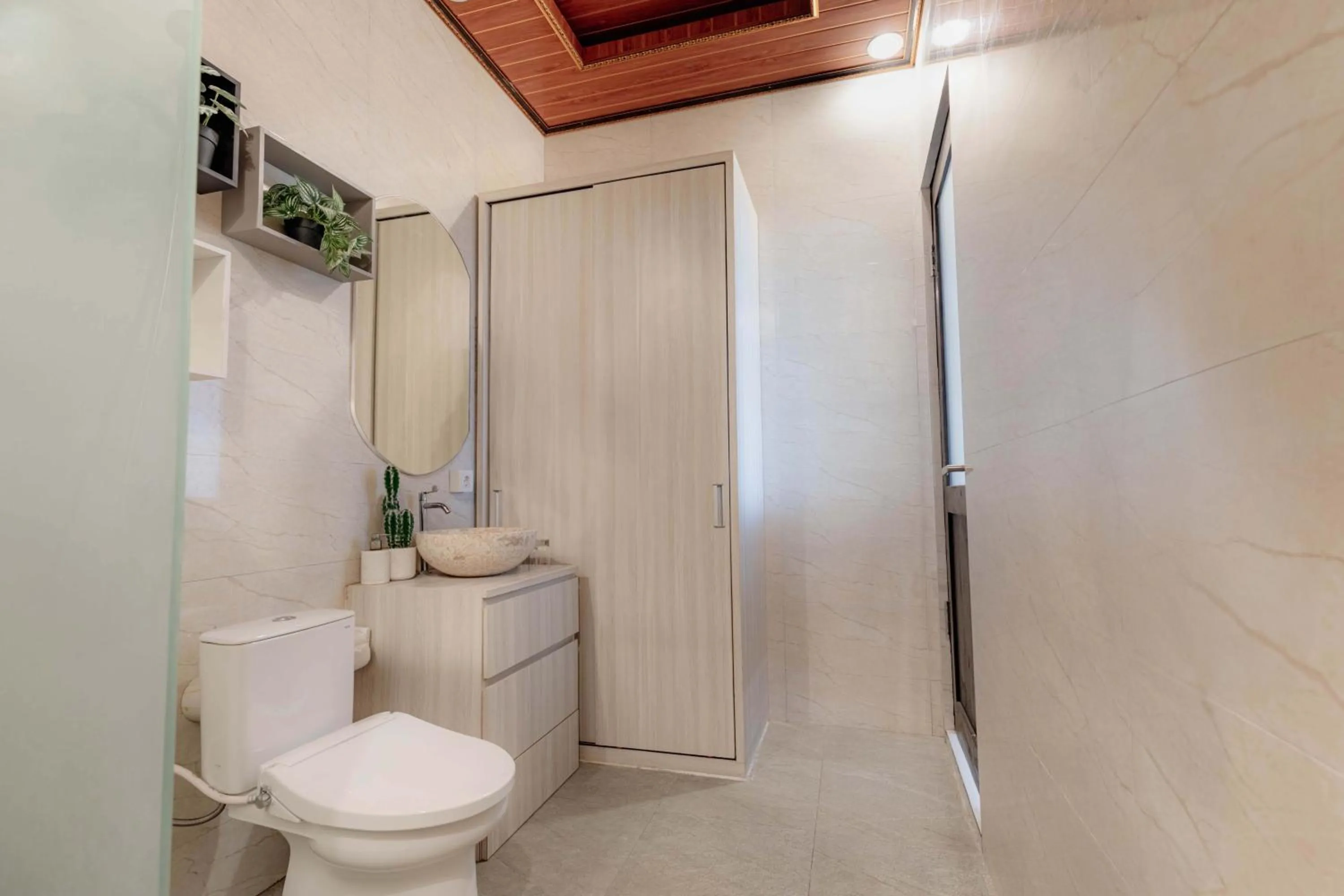 Bathroom in Reynten Hill