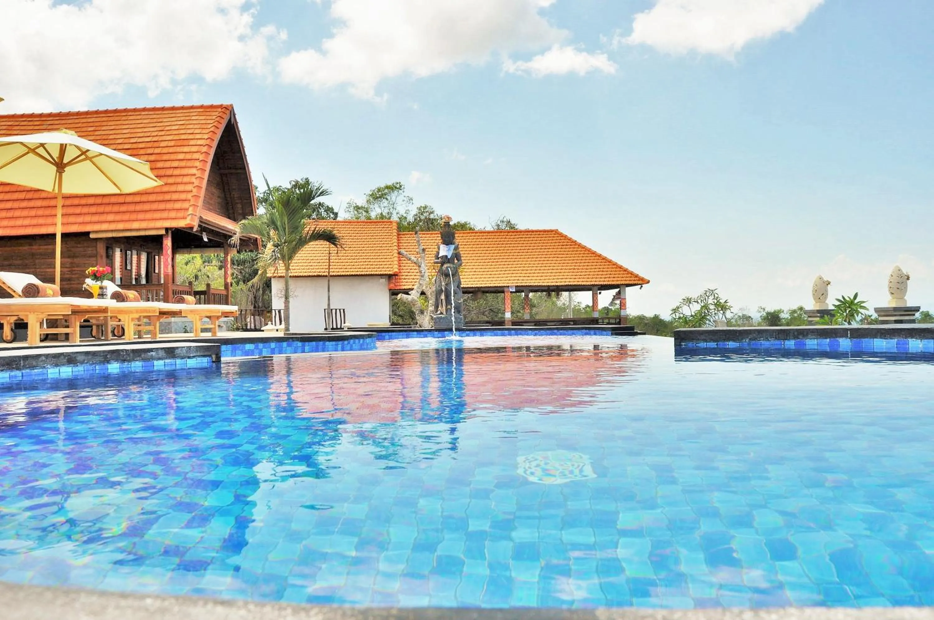 Property building in Reynten Hill