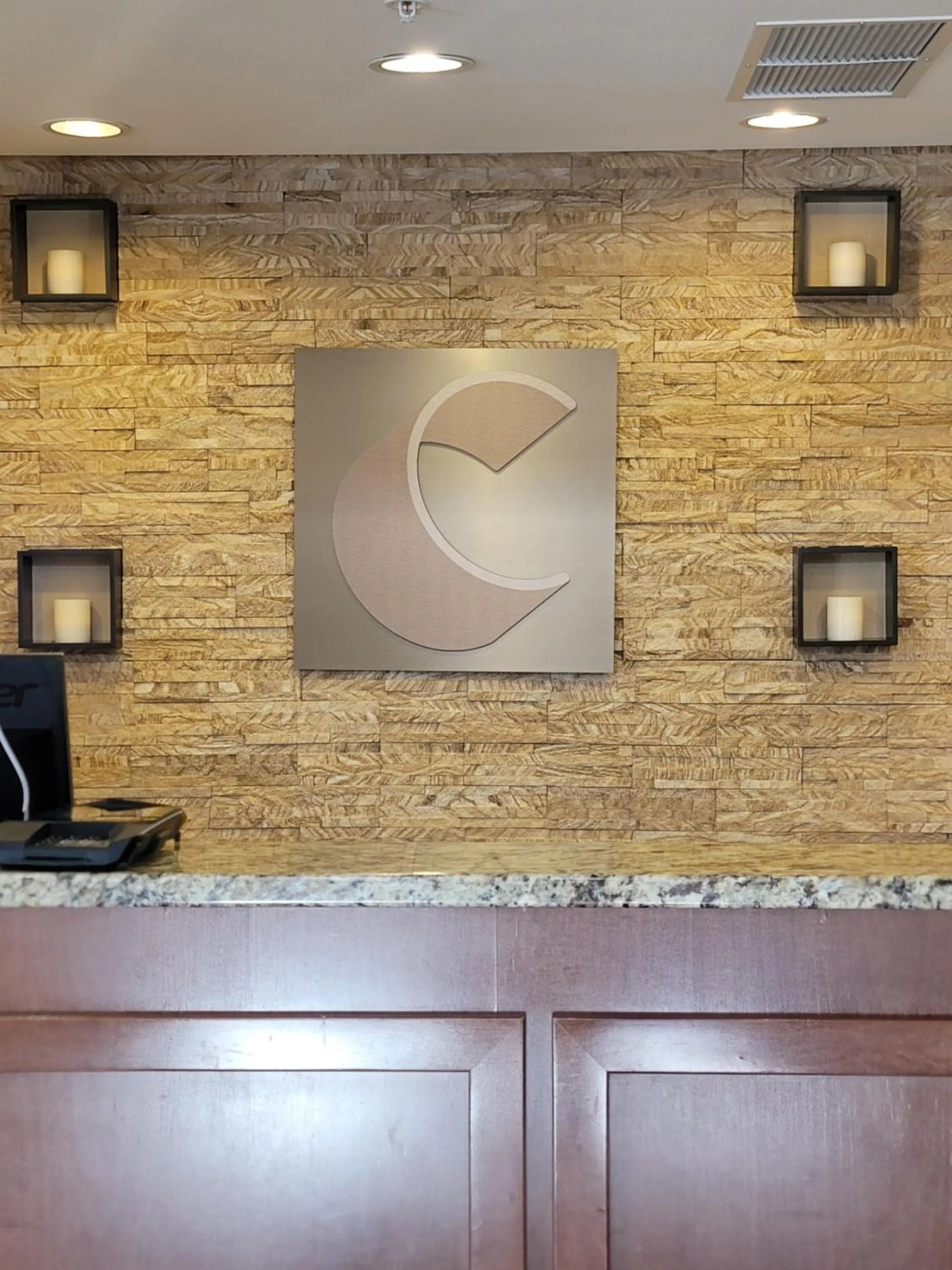 Property building in Comfort Suites Fargo Medical Center