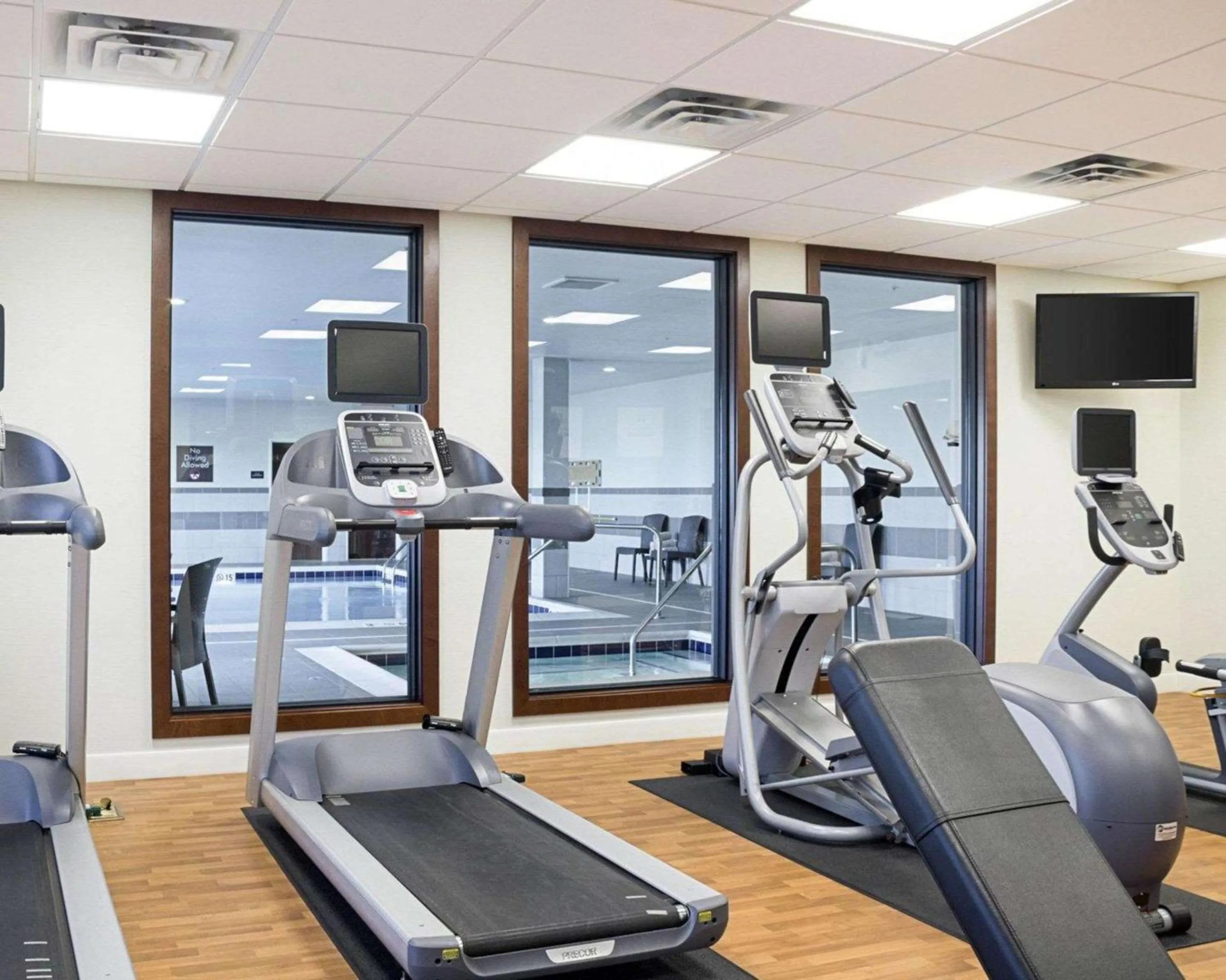 Fitness centre/facilities in Comfort Suites Fargo Medical Center