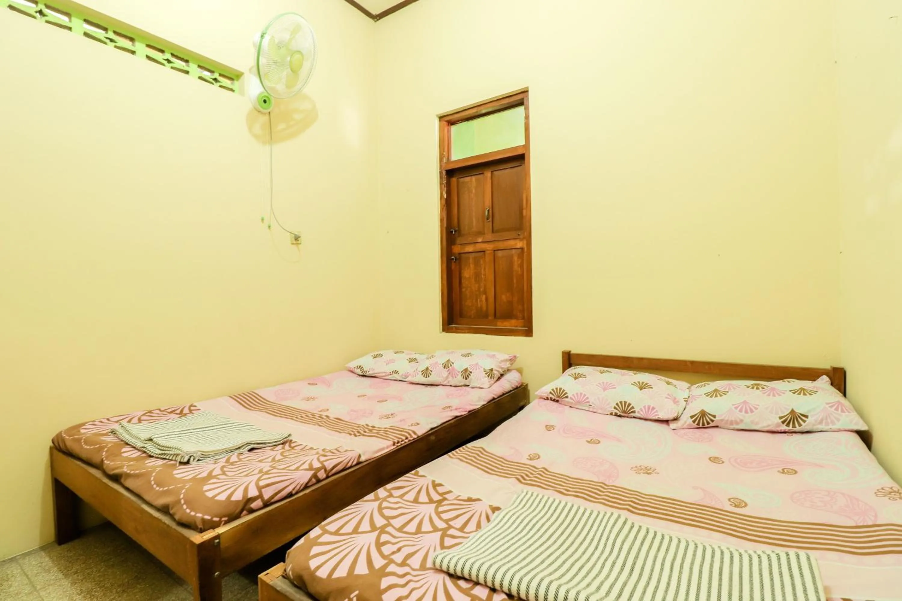 Bedroom, Bed in Penginapan Roro Mendut Syariah
