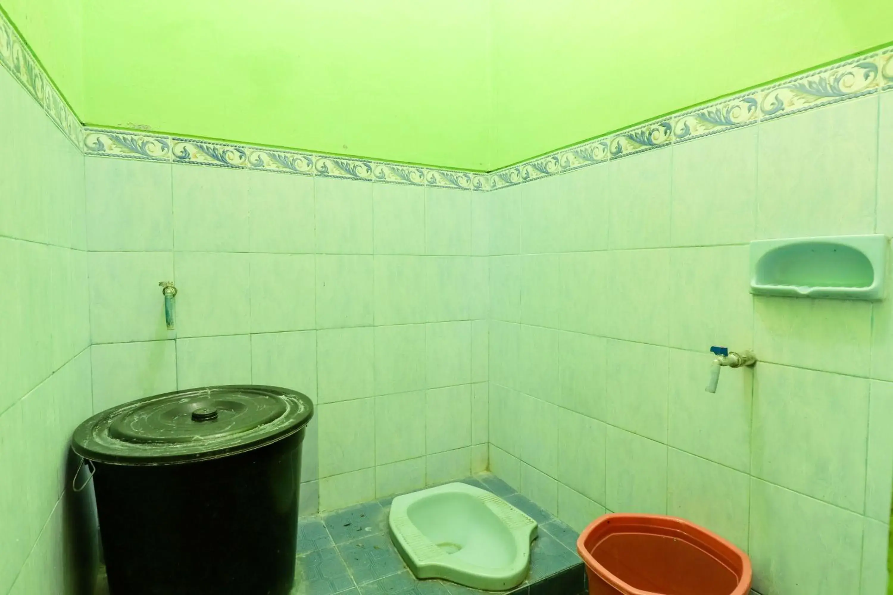 Standard Double Room in Penginapan Roro Mendut Syariah Standard Double Room in Penginapan Roro Mendut Syariah