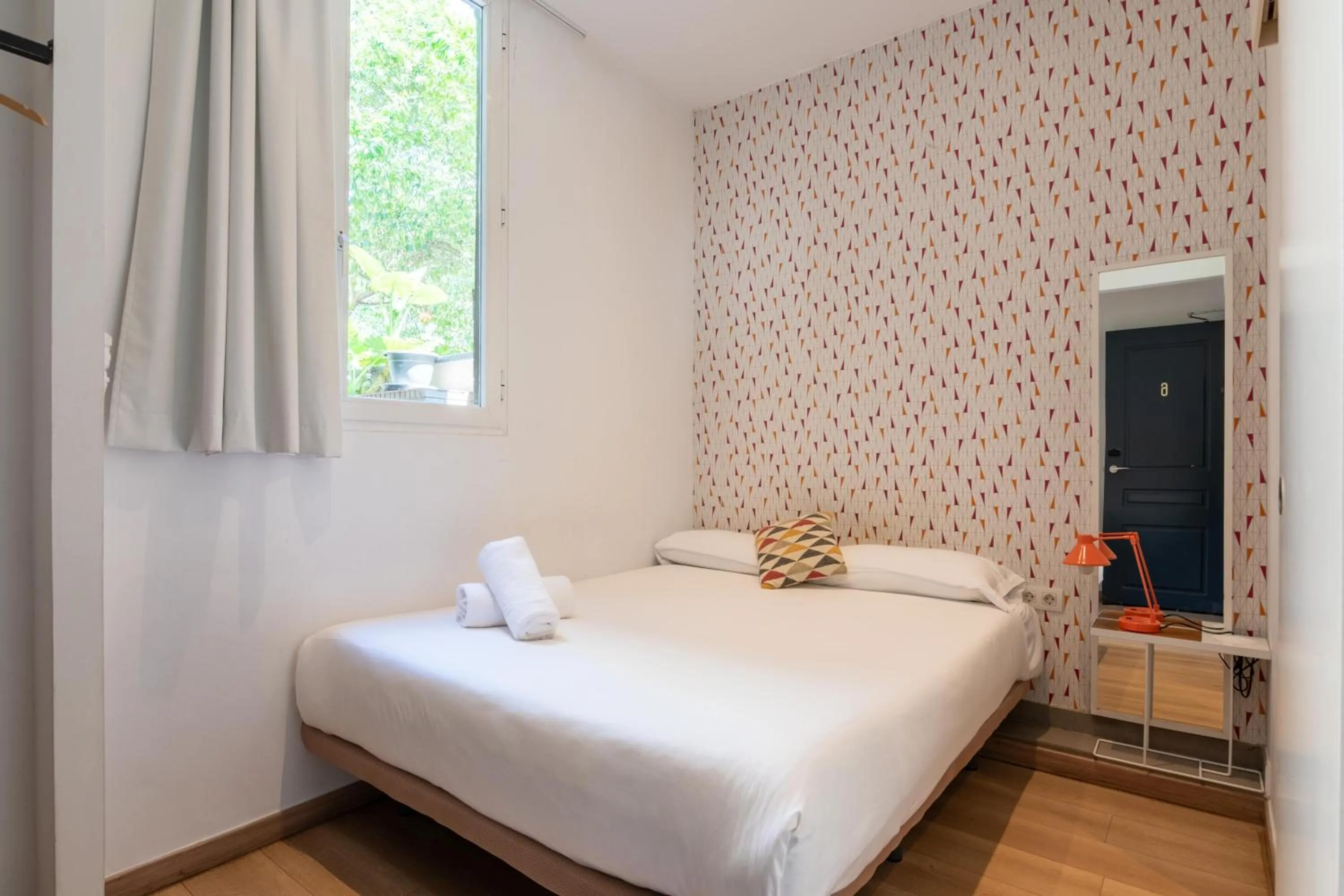 Bedroom, Bed in The Central House Barcelona Gracia