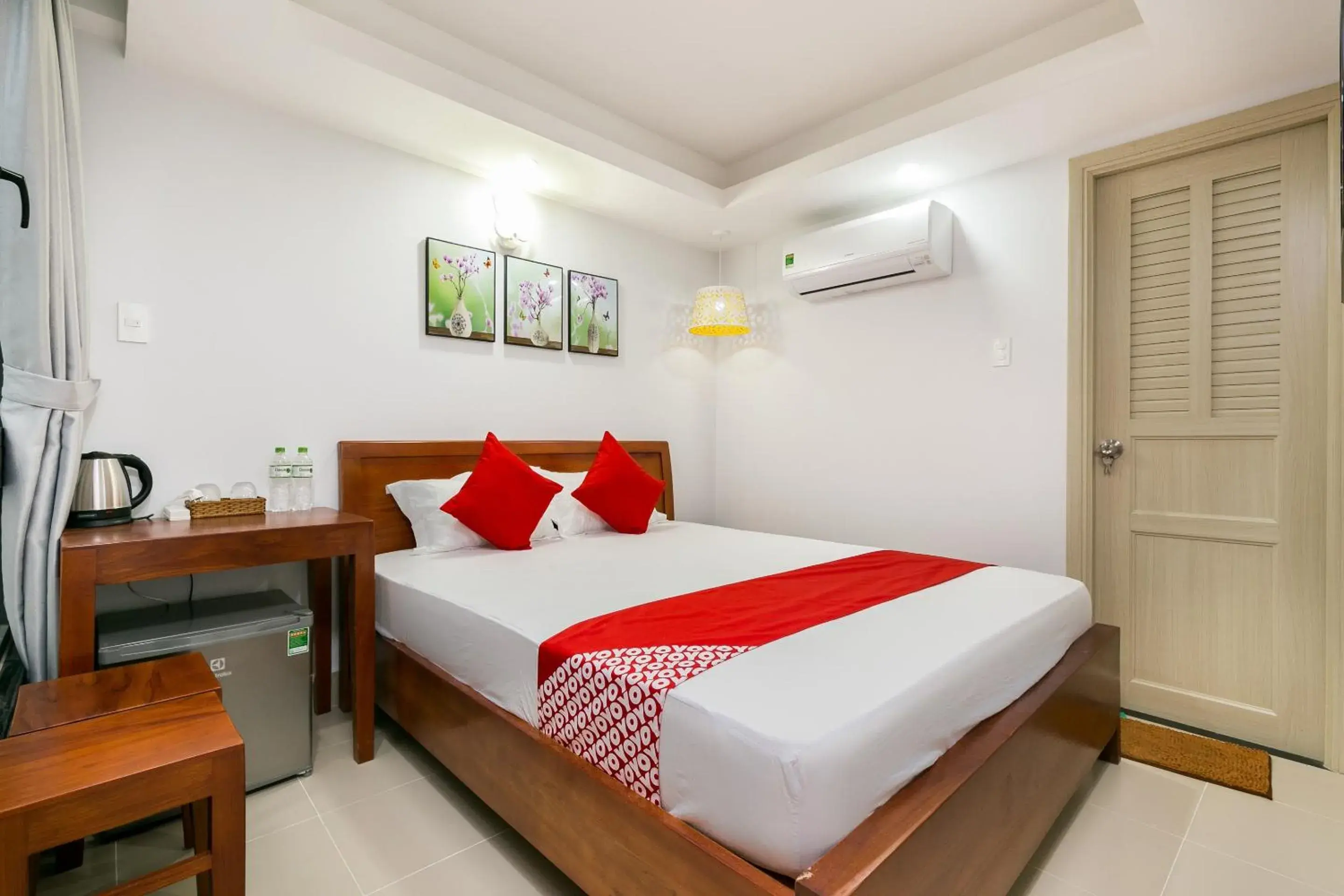 Budget Double Room in Super OYO 520 Friendly Homestay Budget Double Room in Super OYO 520 Friendly Homestay