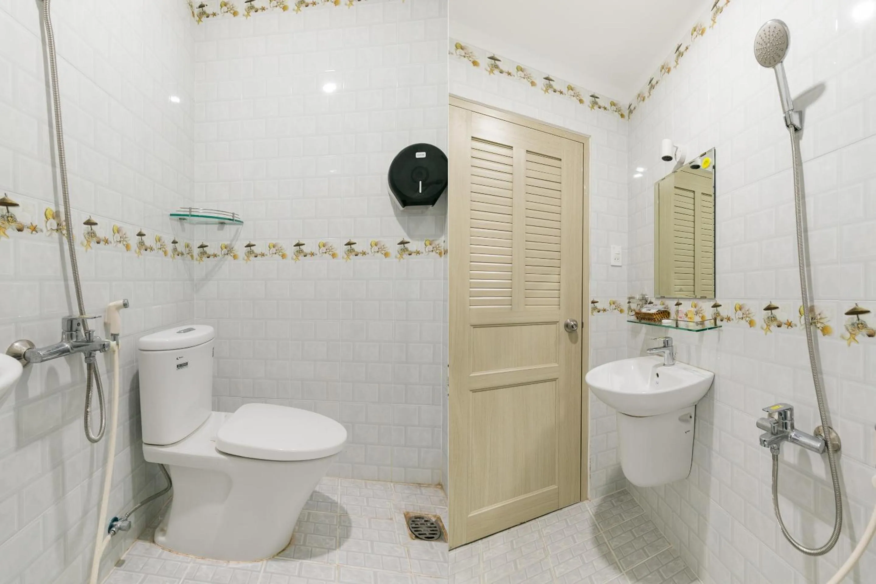 Bathroom in Super OYO 520 Friendly Homestay