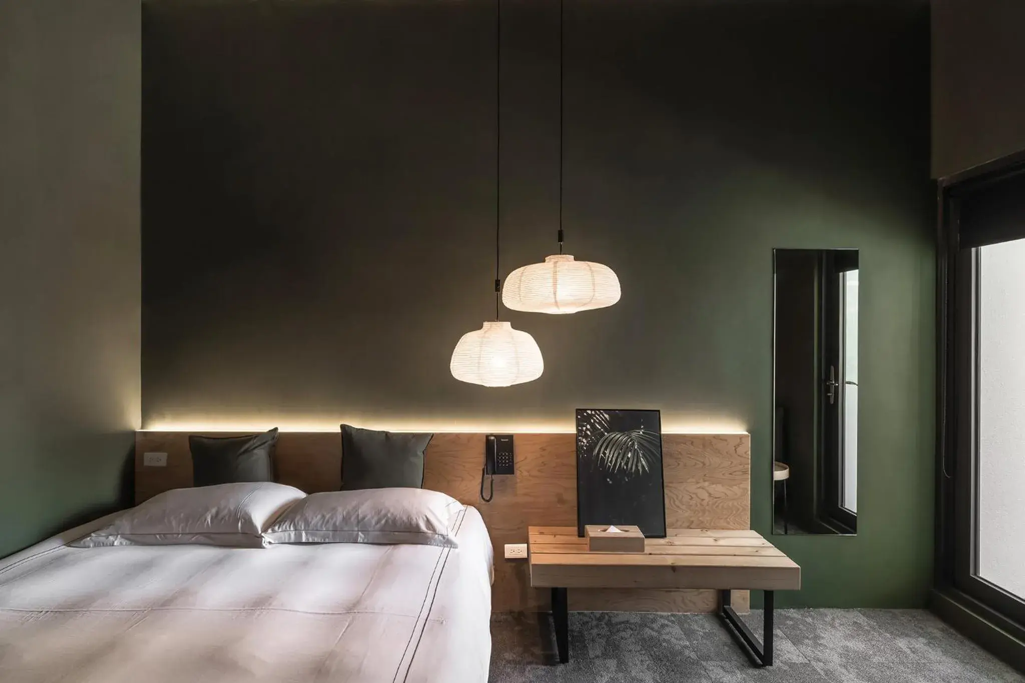 Photo of the whole room, Bed in SI Hotel Photo of the whole room, Bed in SI Hotel