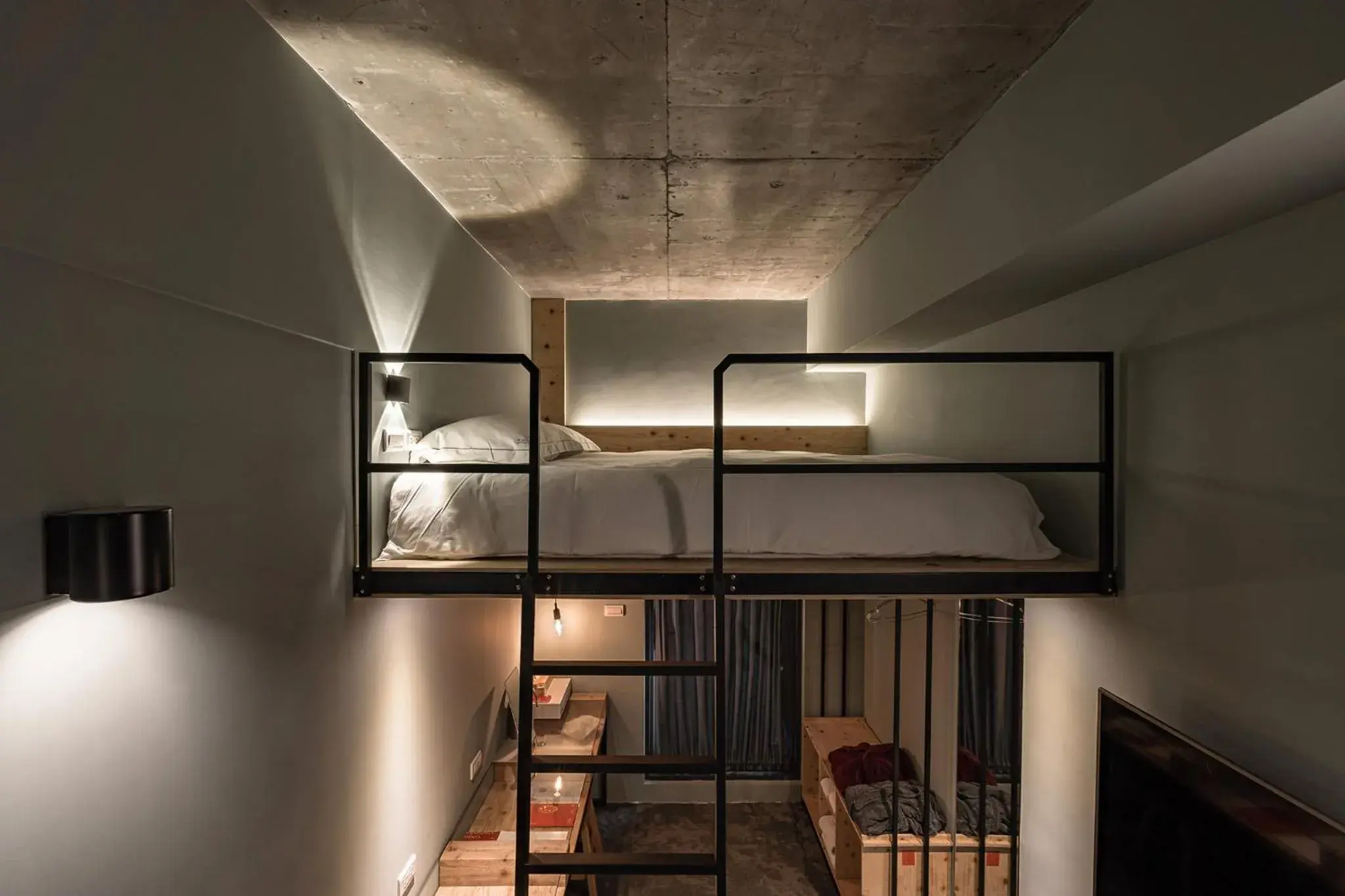 Photo of the whole room, Bed in SI Hotel Photo of the whole room, Bed in SI Hotel