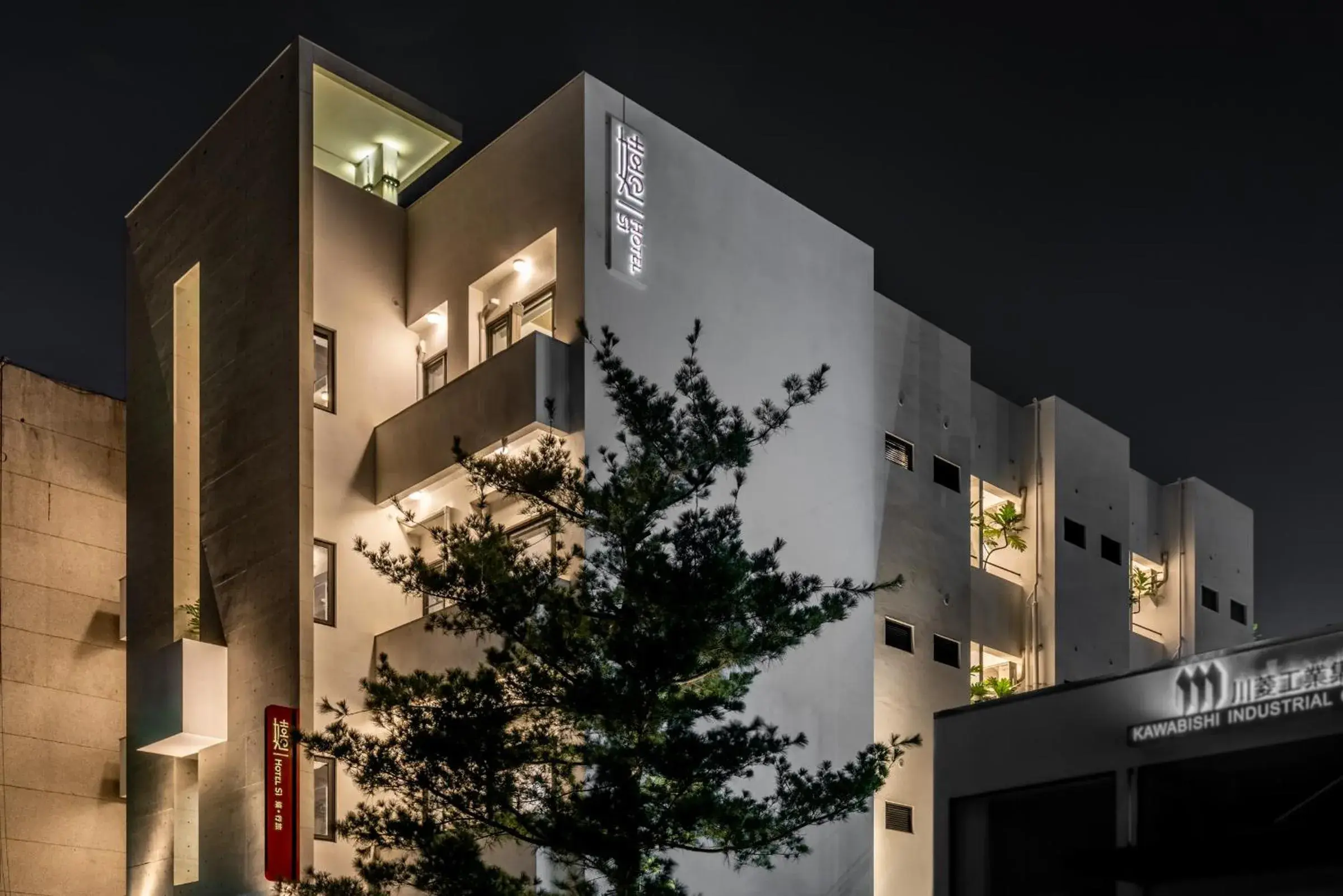 Property building in SI Hotel Property building in SI Hotel