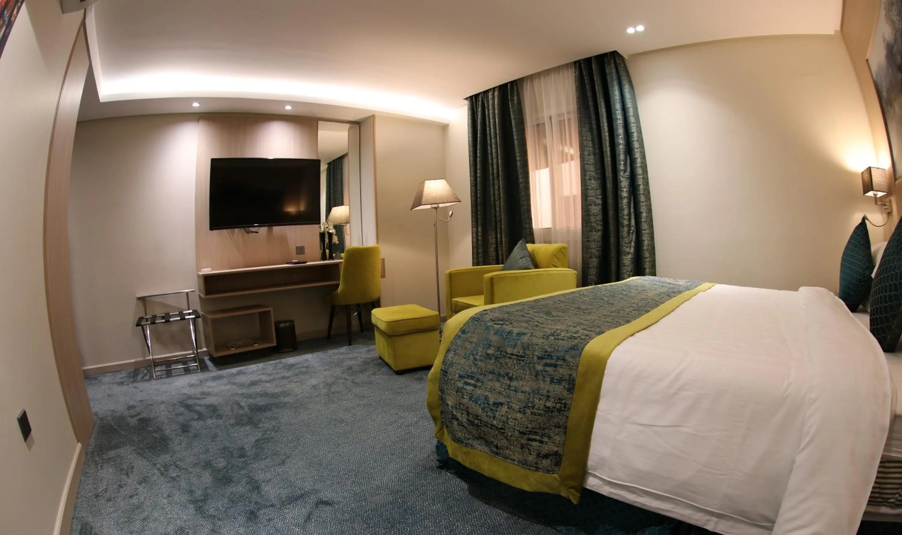 Bed in Touq Al Balad Hotel