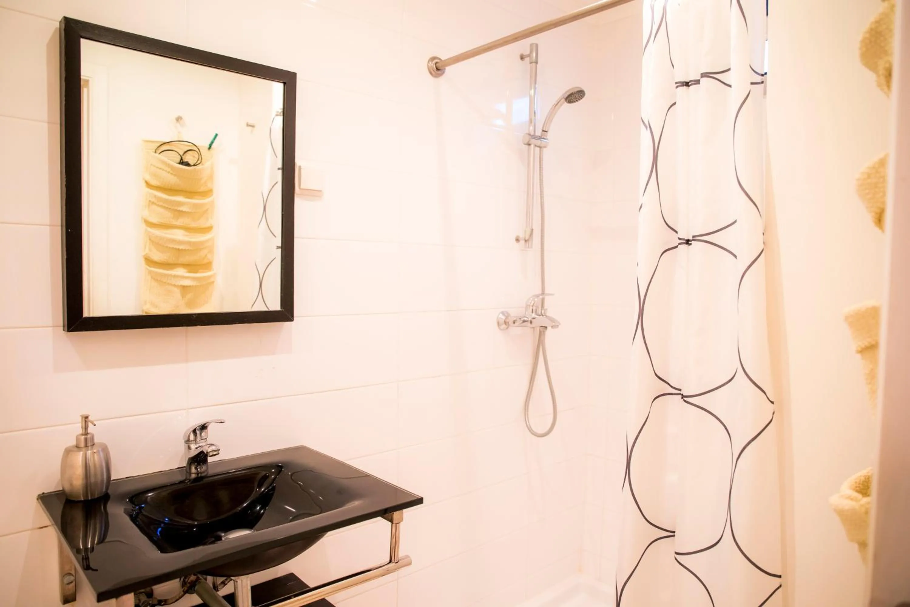 Shower in Casa da Montanha