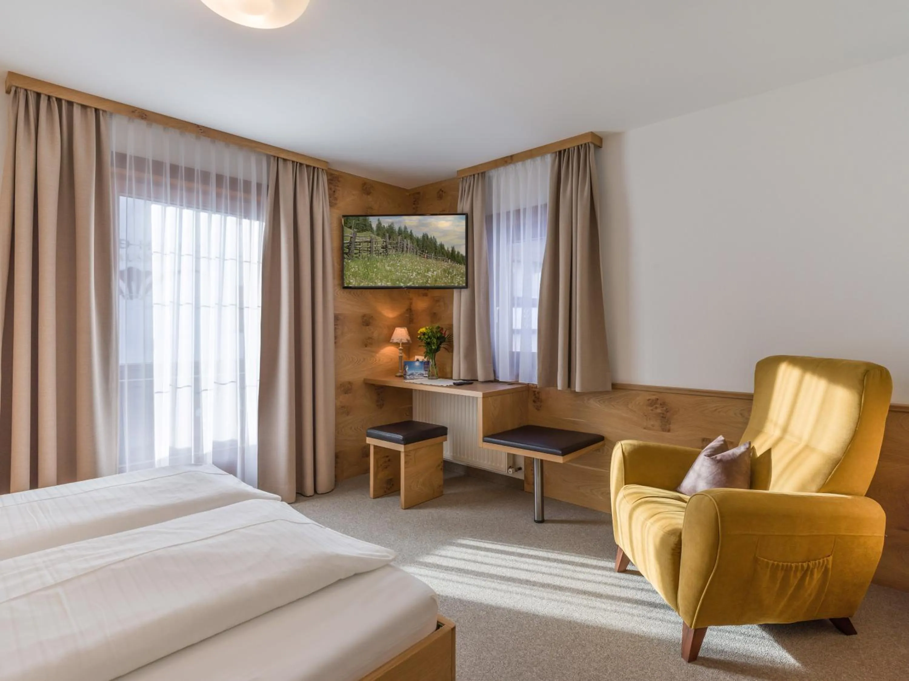 Photo of the whole room, Bed in Hotel Kössler