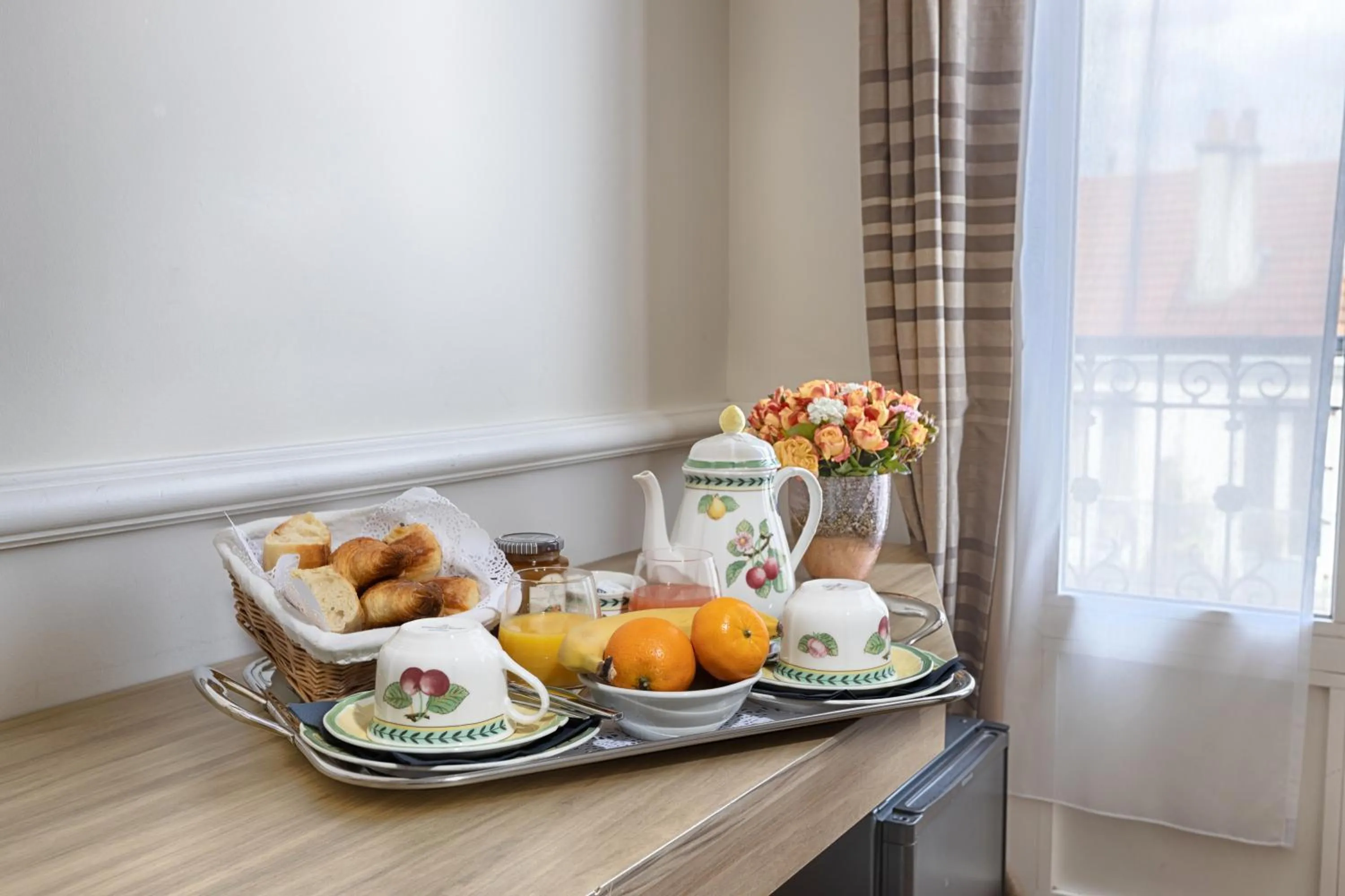 Breakfast in Apollinaire