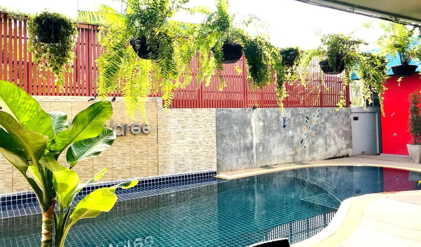 Swimming pool in Mantra Varee Hotel