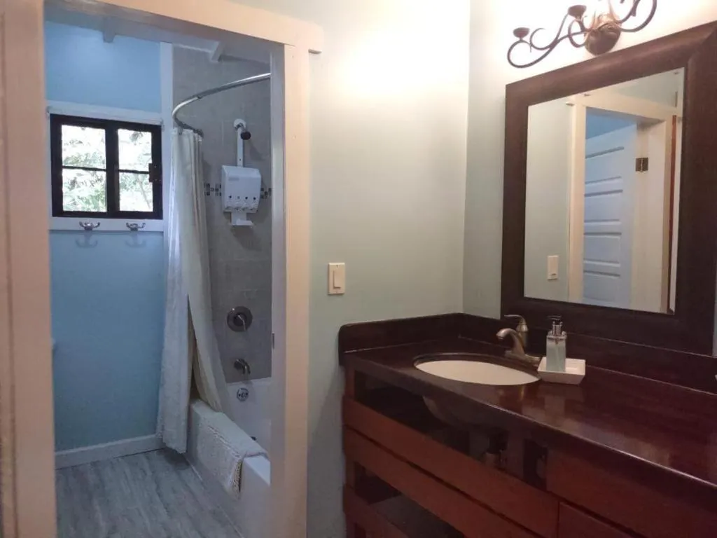 Bathroom in Santa Cruz Cabins