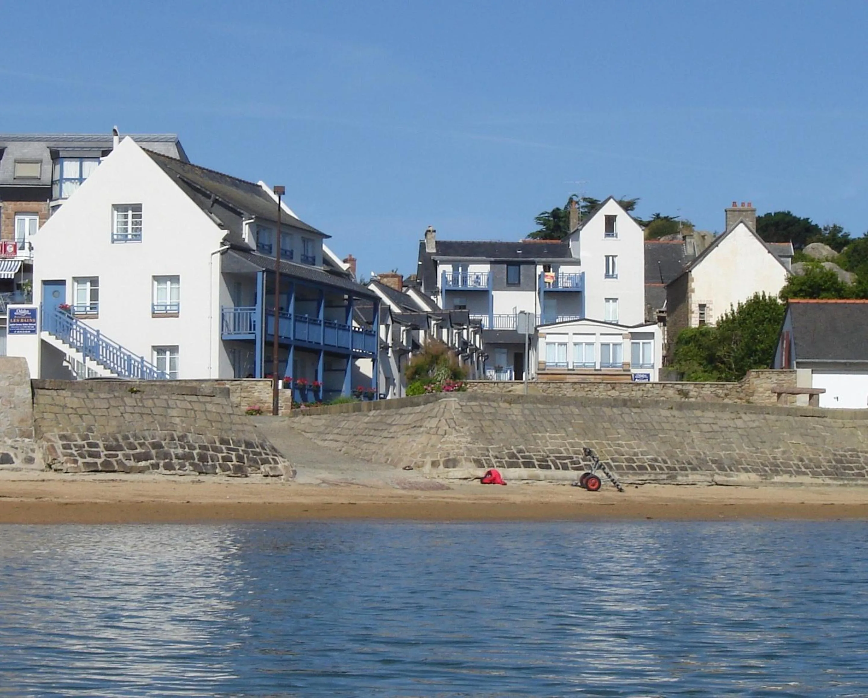 Property building in Résidence Odalys La Baie de Sainte Anne