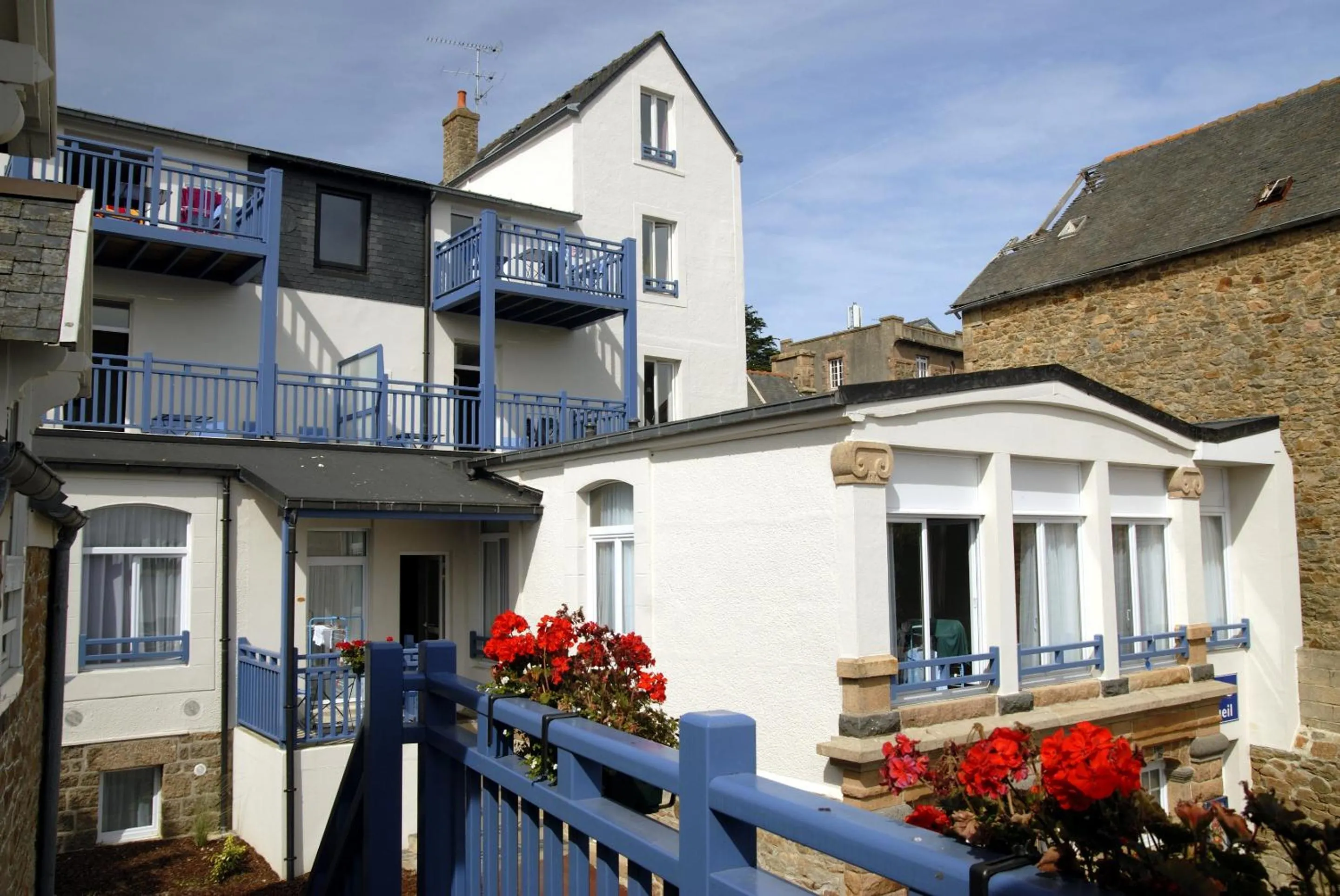 Property building in Résidence Odalys La Baie de Sainte Anne