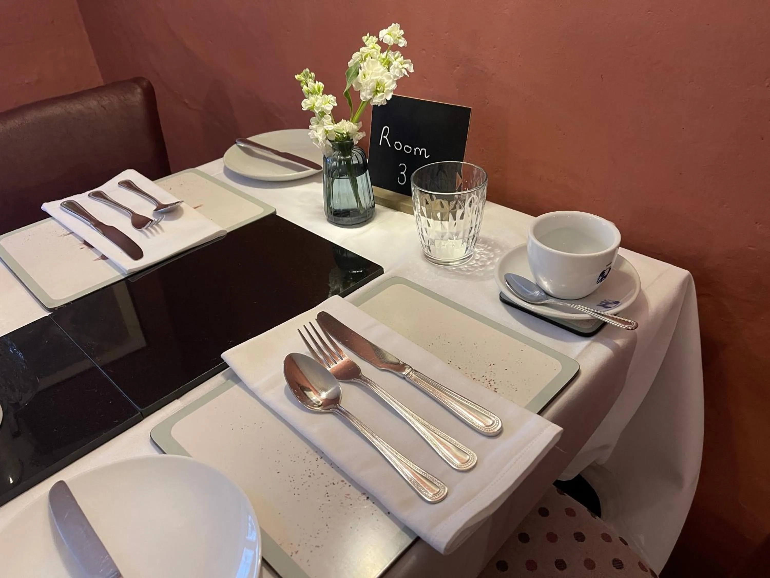 Dining area in Myrtle Cottage B&B