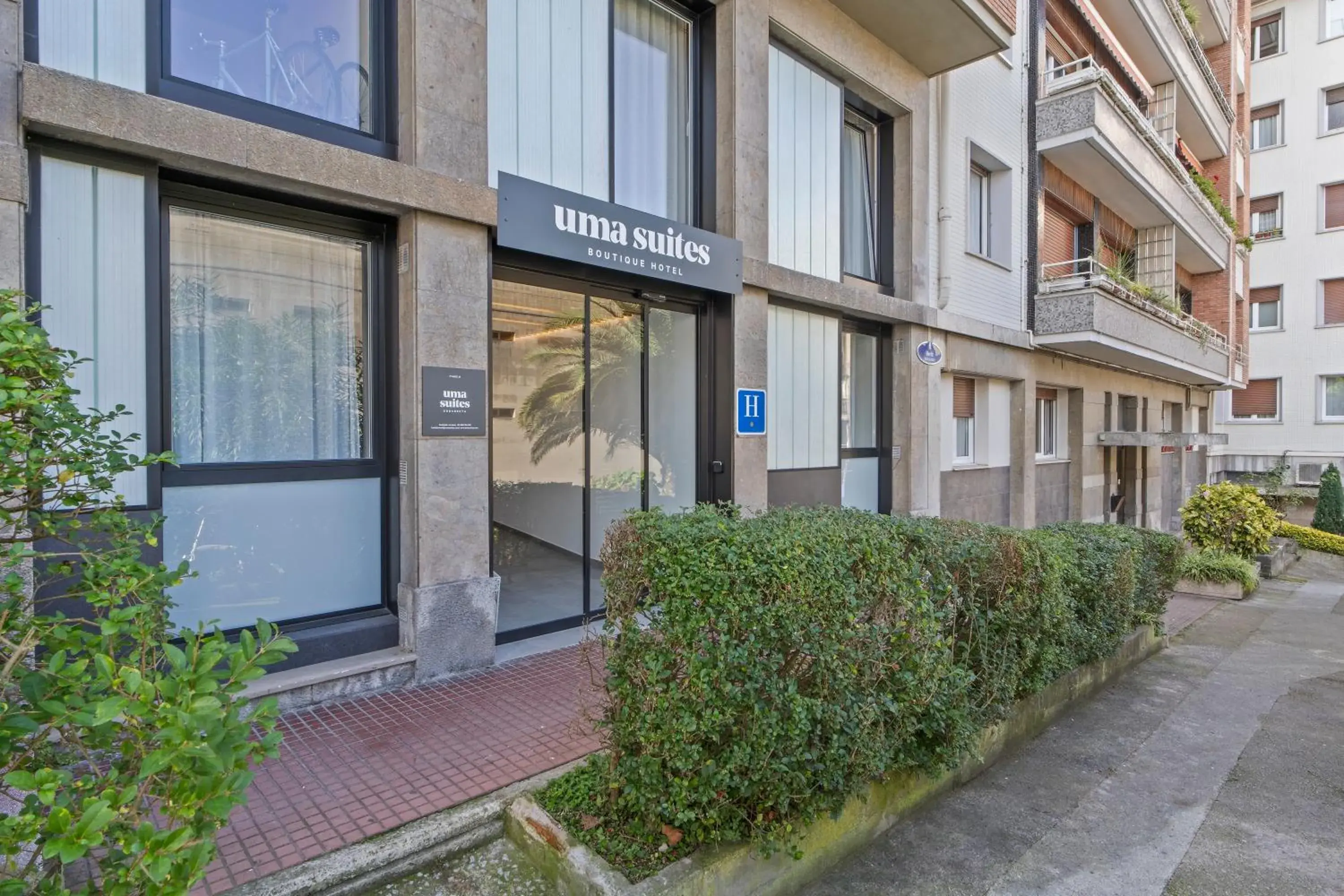 Property building in Uma Suites Ondarreta Property building in Uma Suites Ondarreta