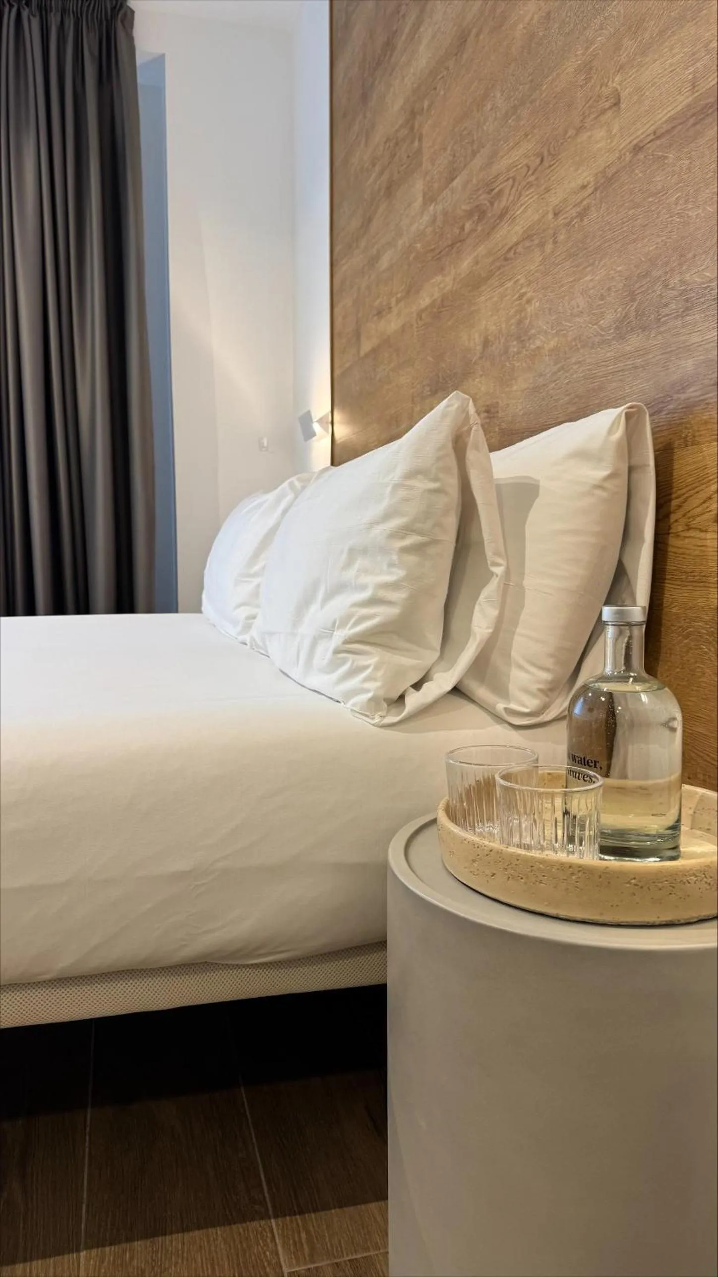 Bedroom, Bed in Uma Suites Ondarreta