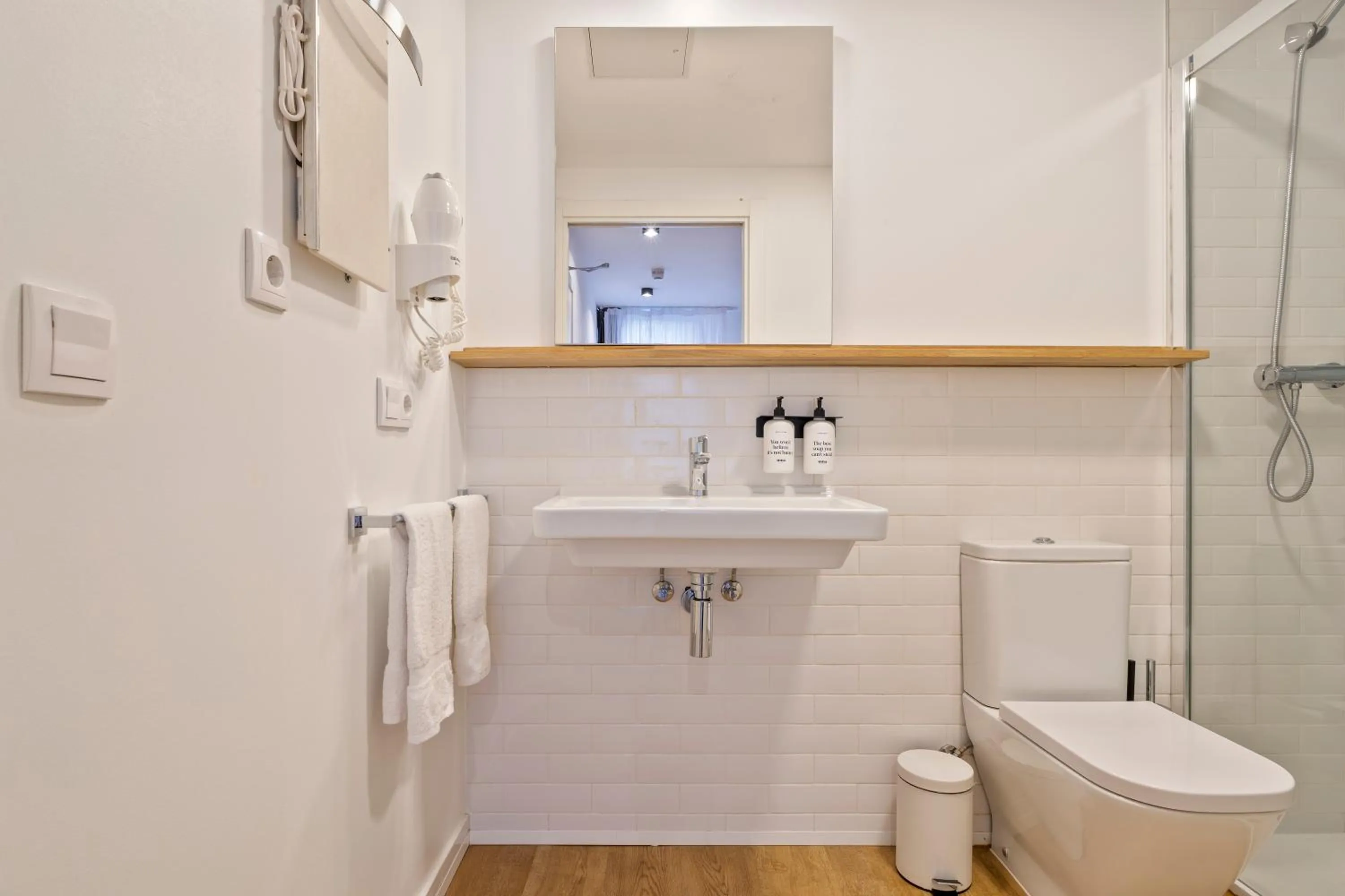 Shower in Colectia Hotel Ondarreta