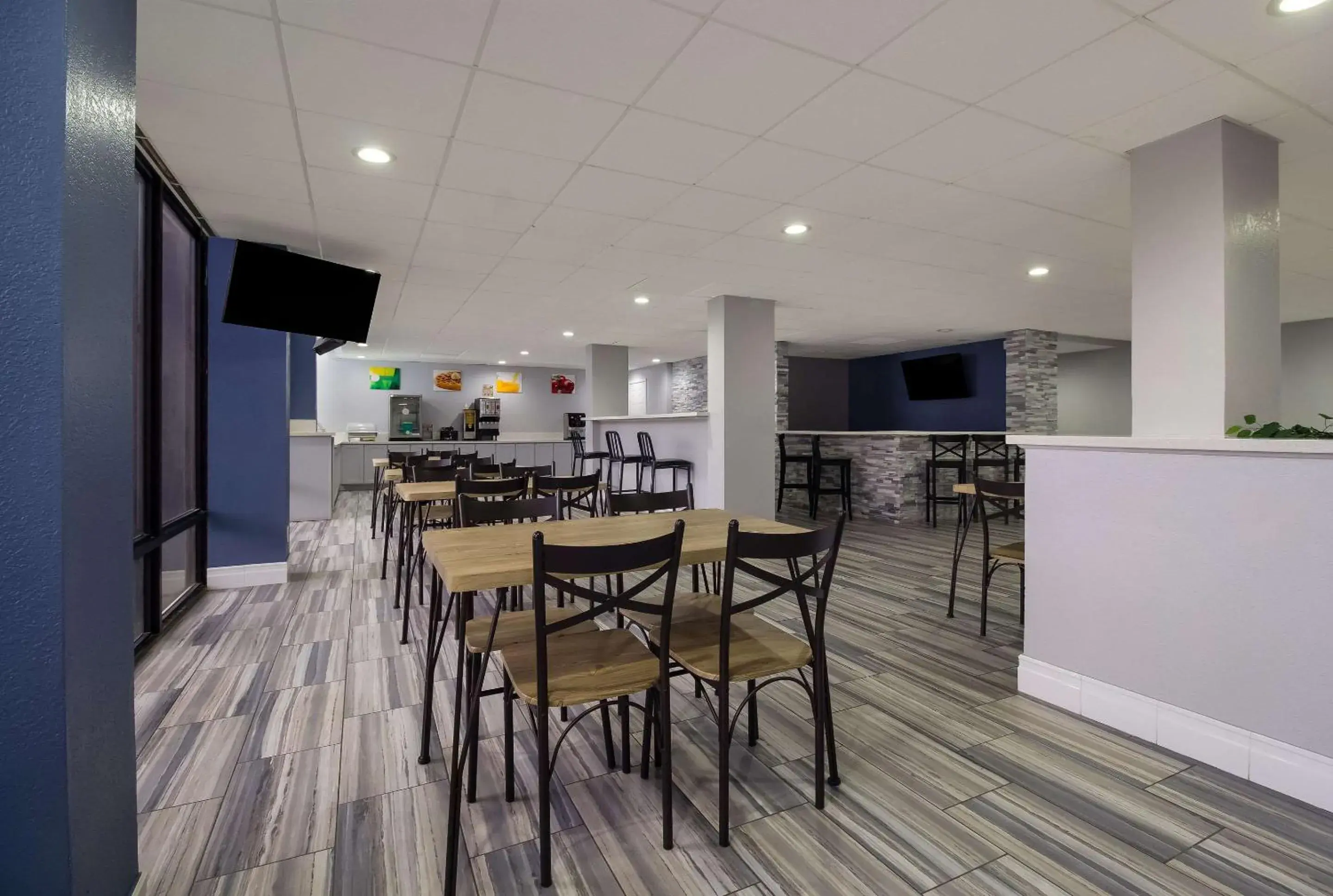 Breakfast in Quality Inn Houston East I-10 Breakfast in Quality Inn Houston East I-10