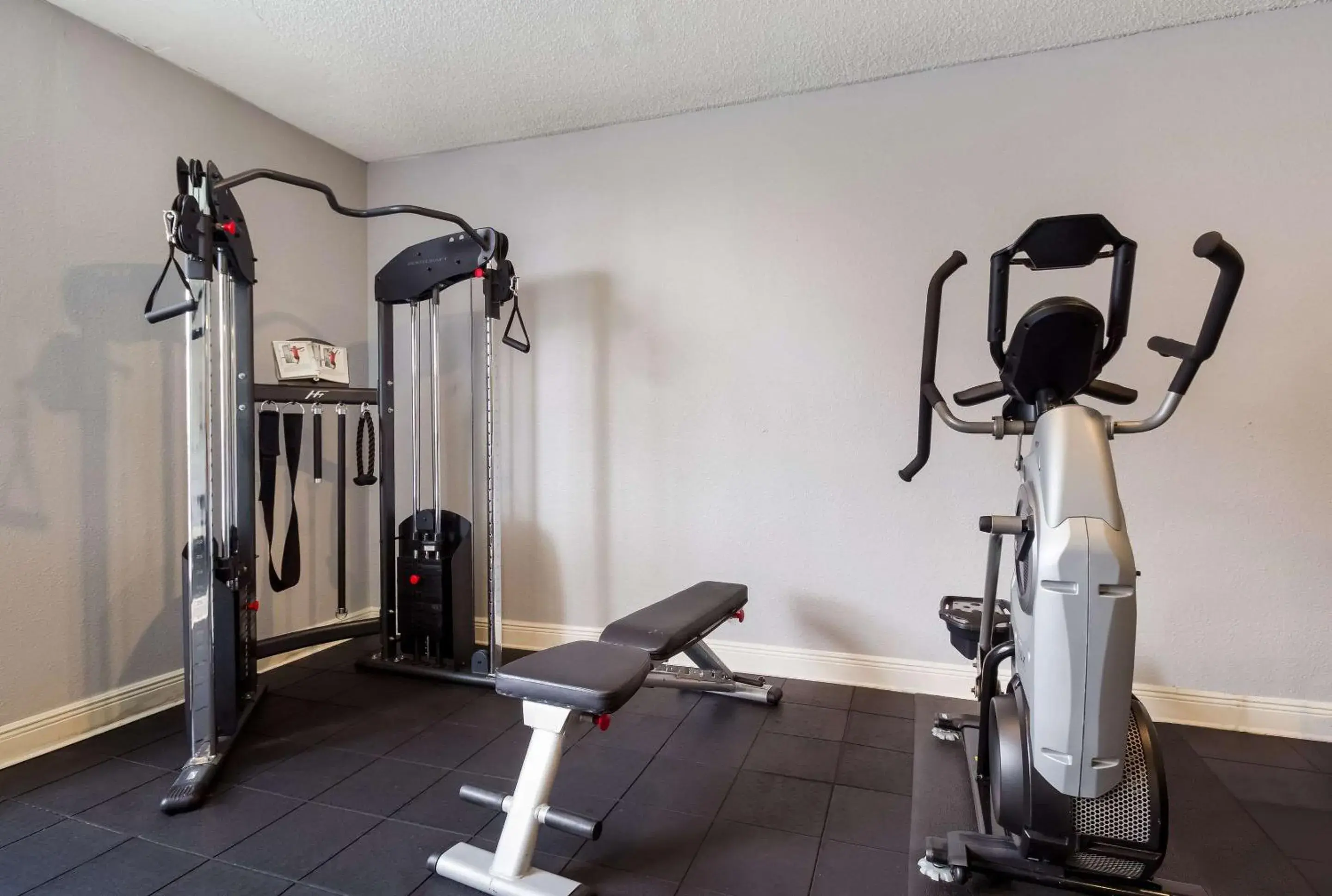 Fitness centre/facilities in Quality Inn Houston East I-10 Fitness centre/facilities in Quality Inn Houston East I-10