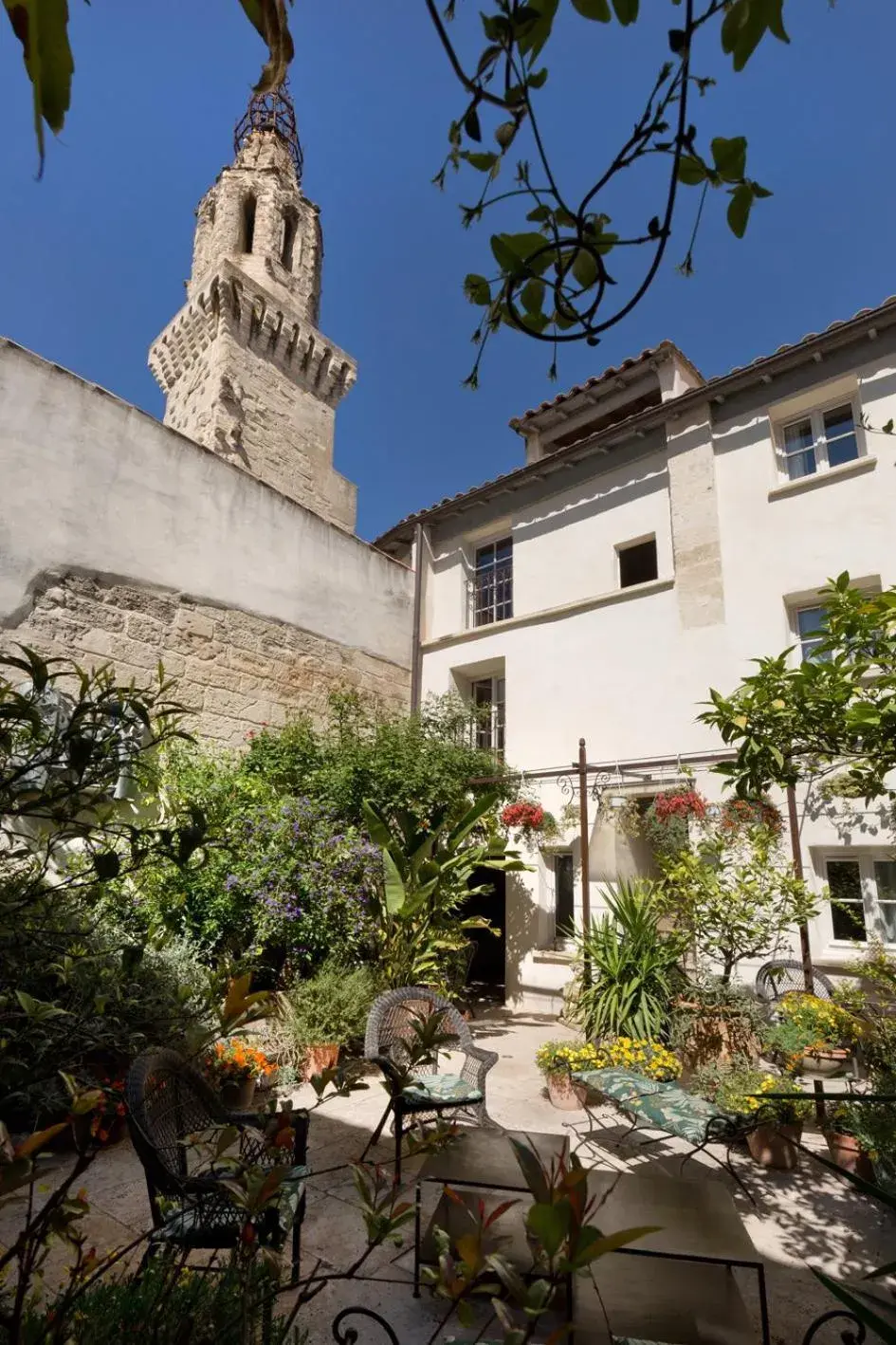Cardinal in La Maison des Augustins 4 stars Spa et Fitness Cardinal in La Maison des Augustins 4 stars Spa et Fitness