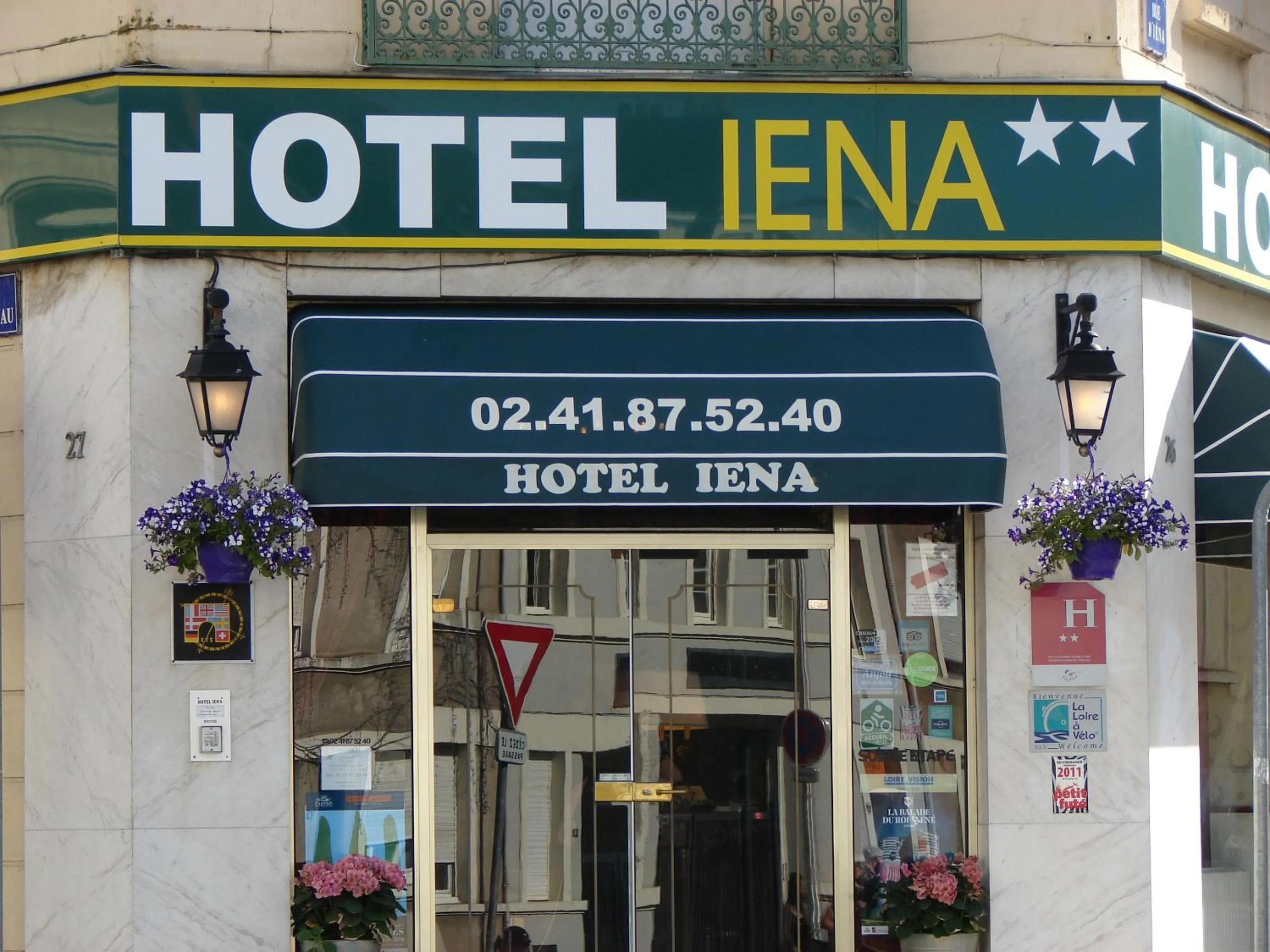 Facade/entrance in Hotel Iena