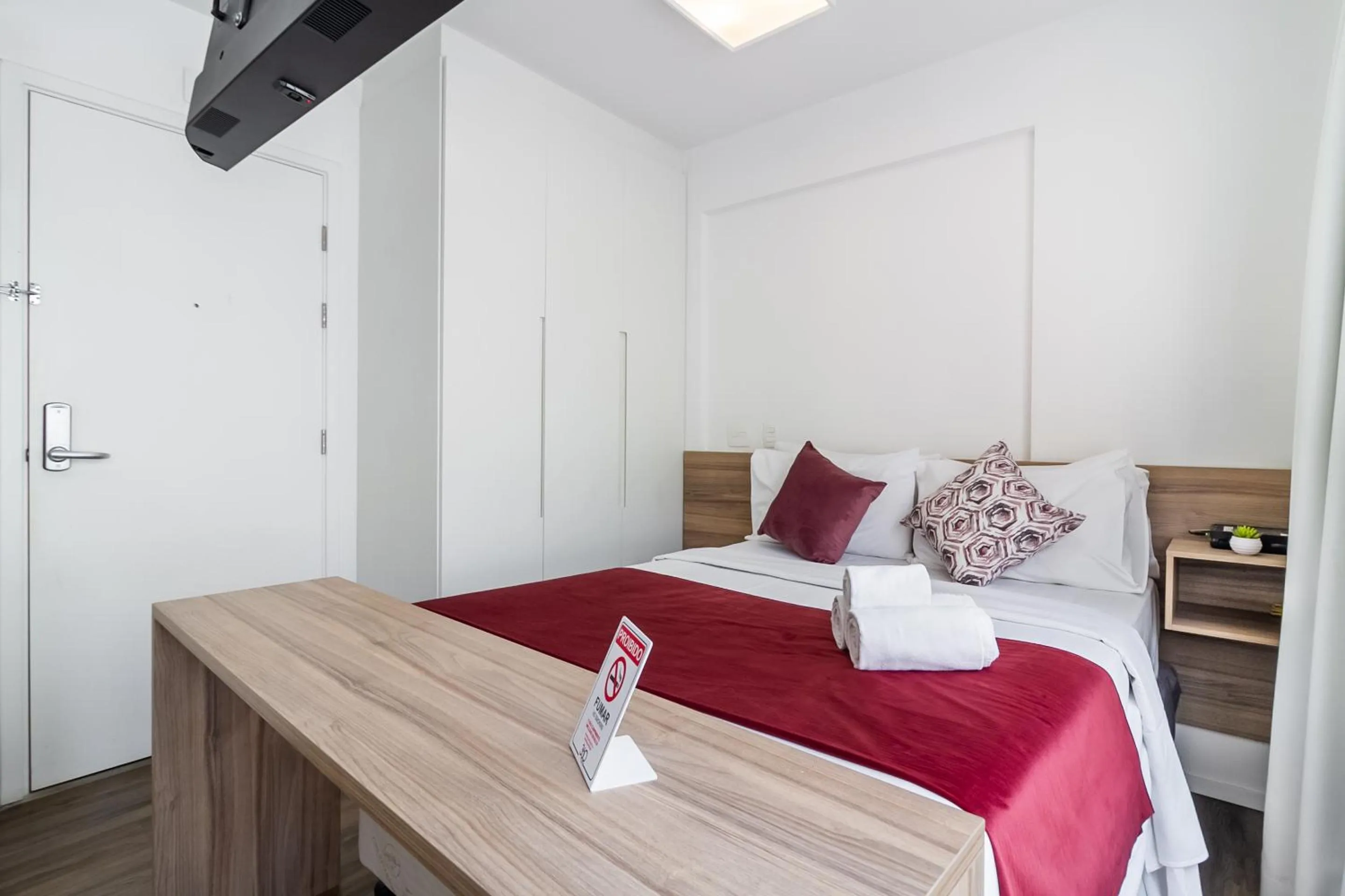 Photo of the whole room, Bed in 360 São Luis