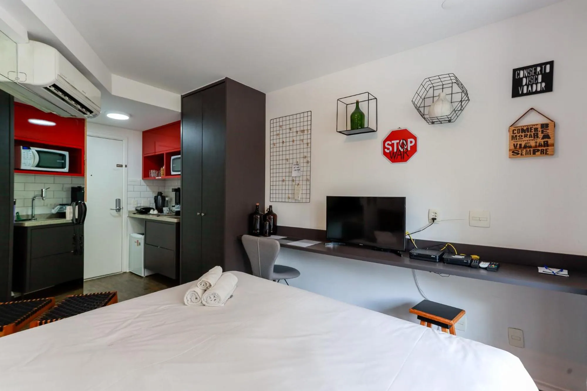 Photo of the whole room, Bed in 360 São Luis