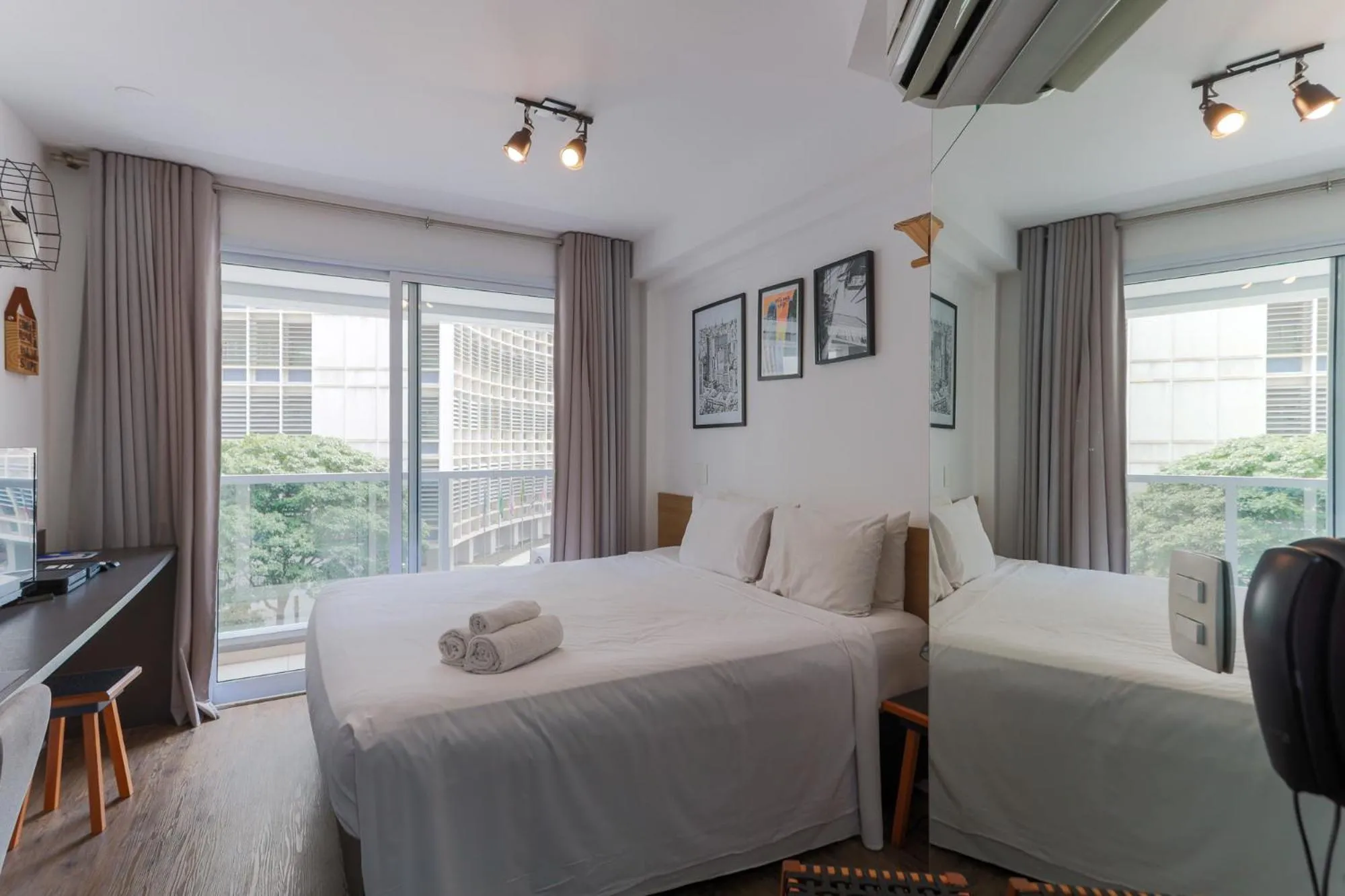 Photo of the whole room, Bed in 360 São Luis