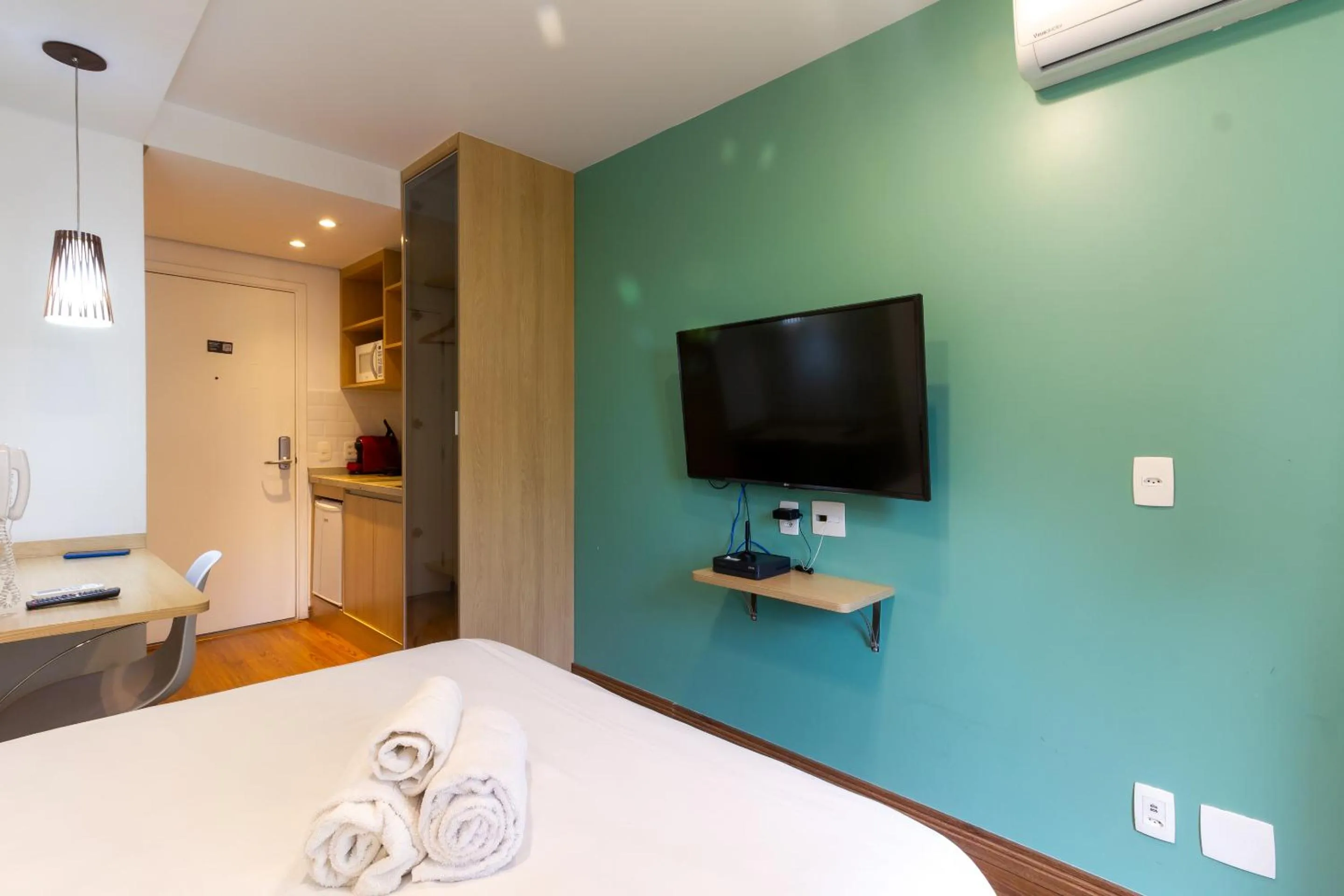 TV and multimedia, Bed in 360 São Luis