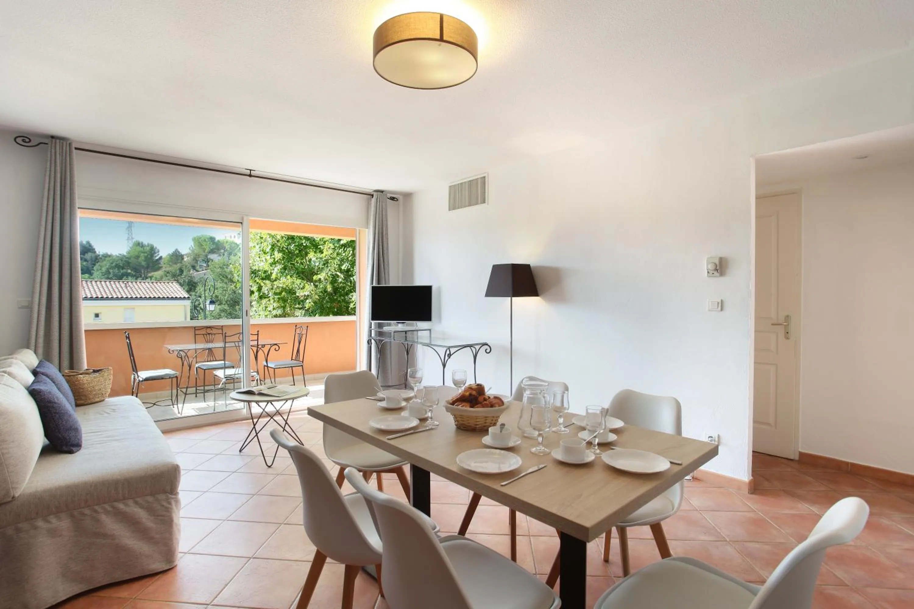 Seating area in Résidence Odalys La Licorne de Haute Provence